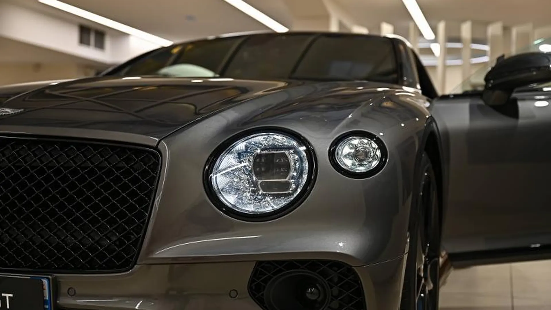 Bentley Continental — photo 39