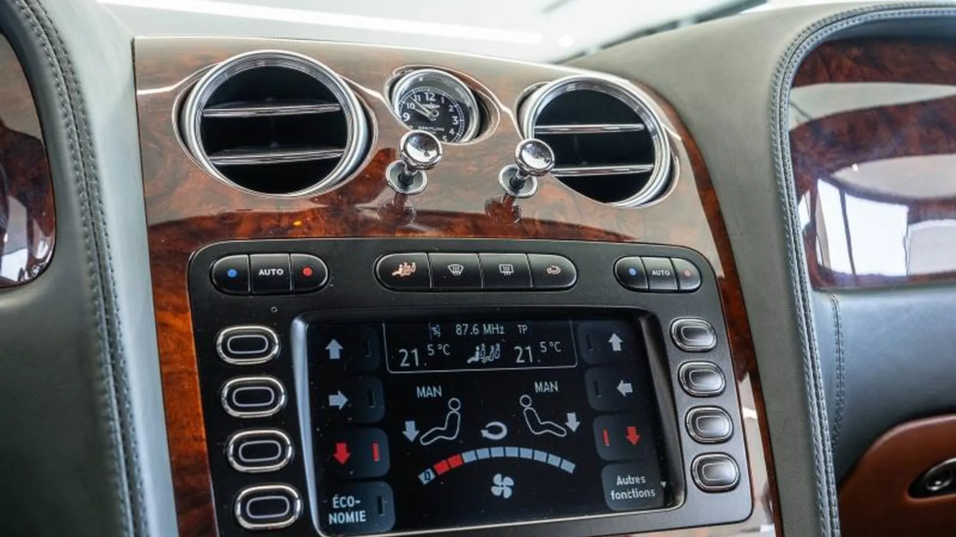 Bentley Continental — photo 23