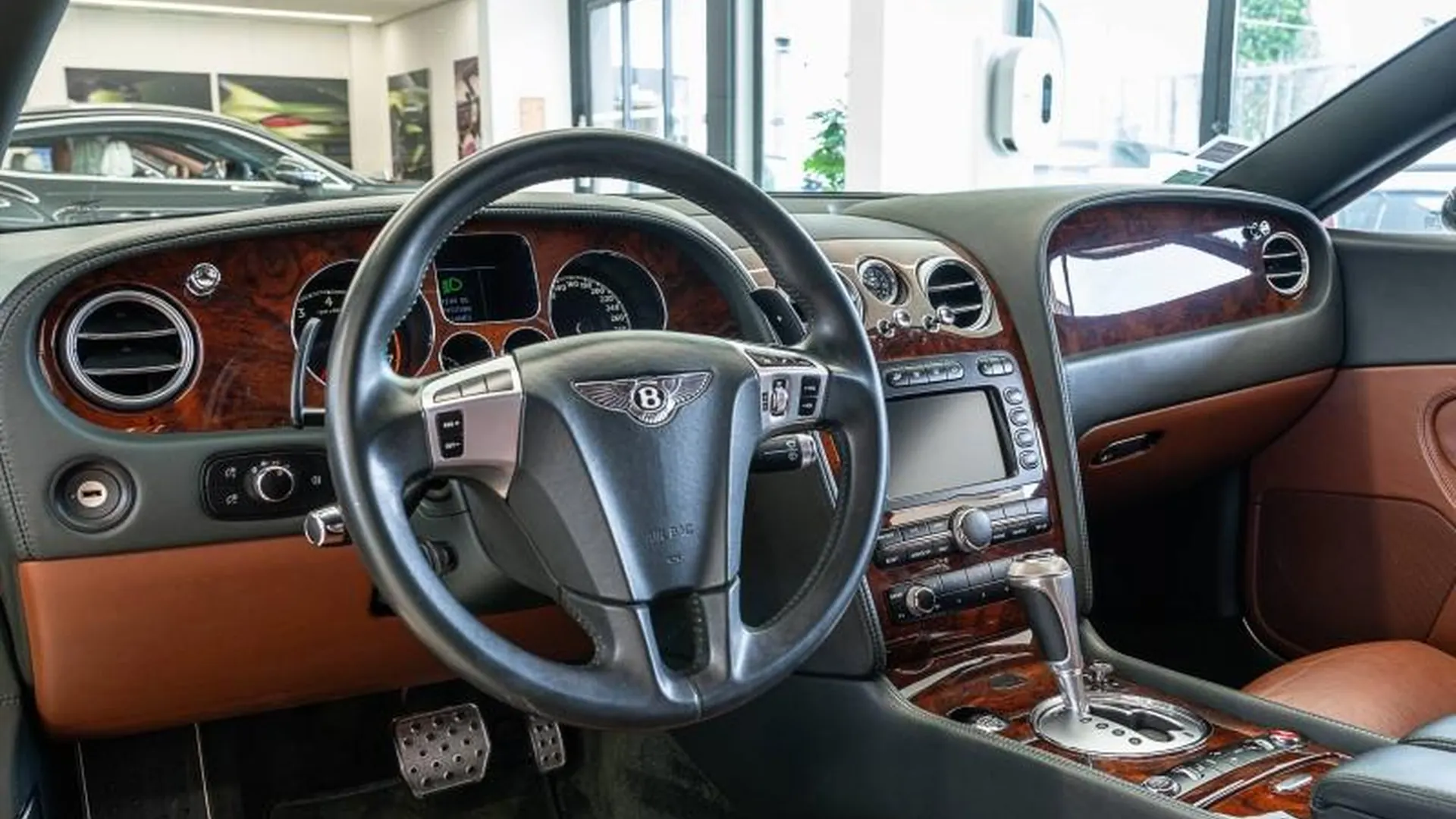 Bentley Continental — photo 7