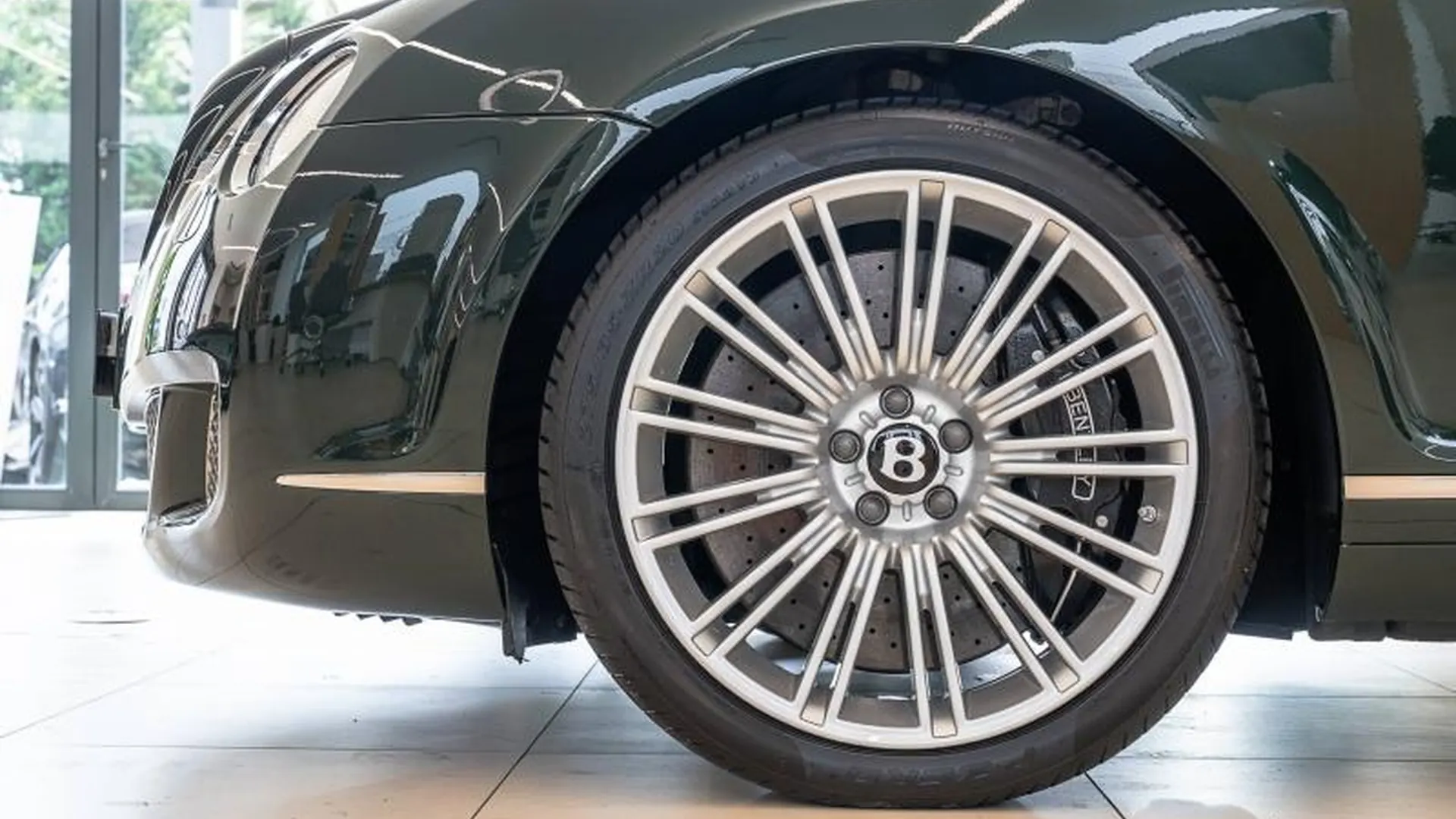 Bentley Continental — photo 14