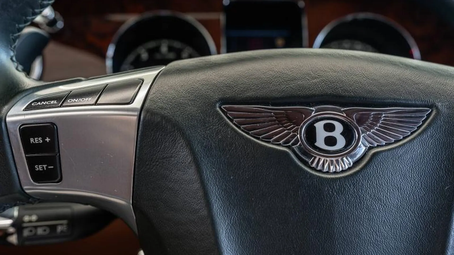 Bentley Continental — photo 22