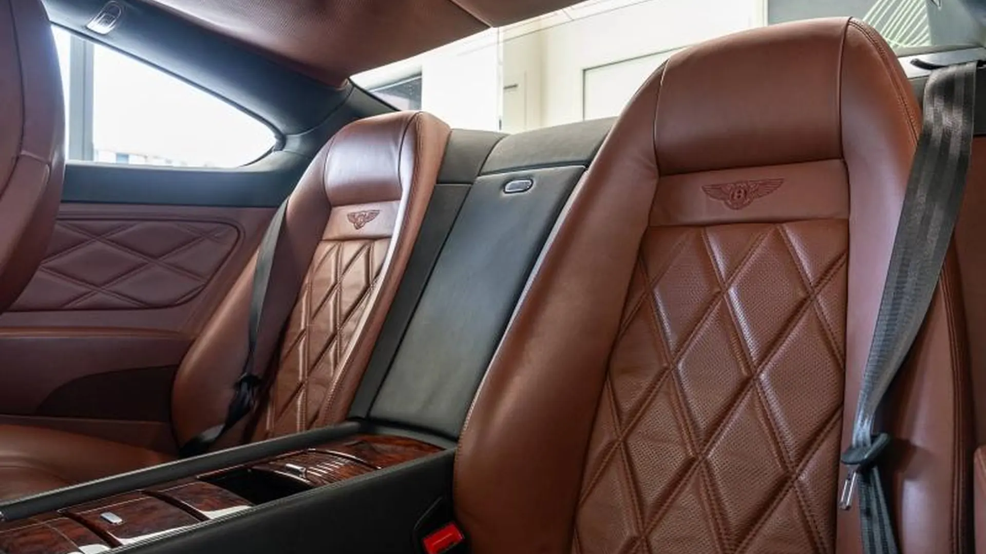 Bentley Continental — photo 19