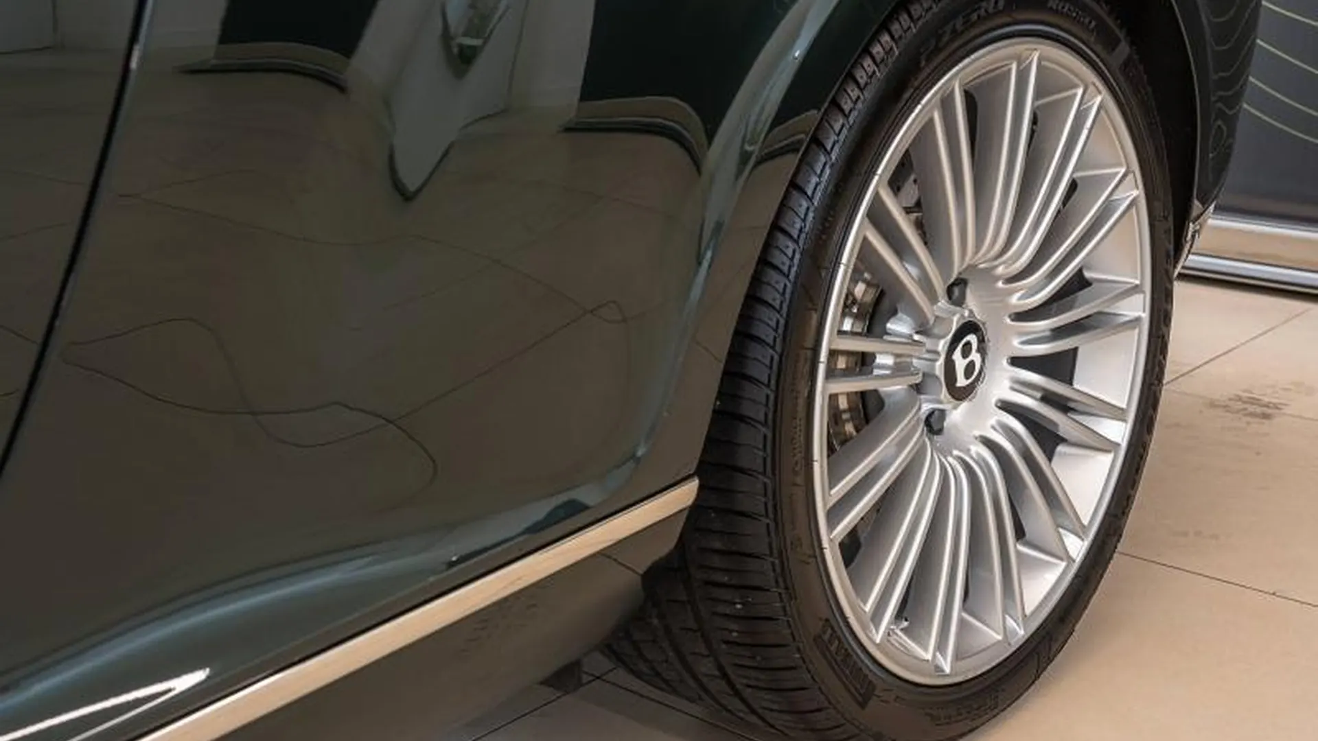 Bentley Continental — photo 12