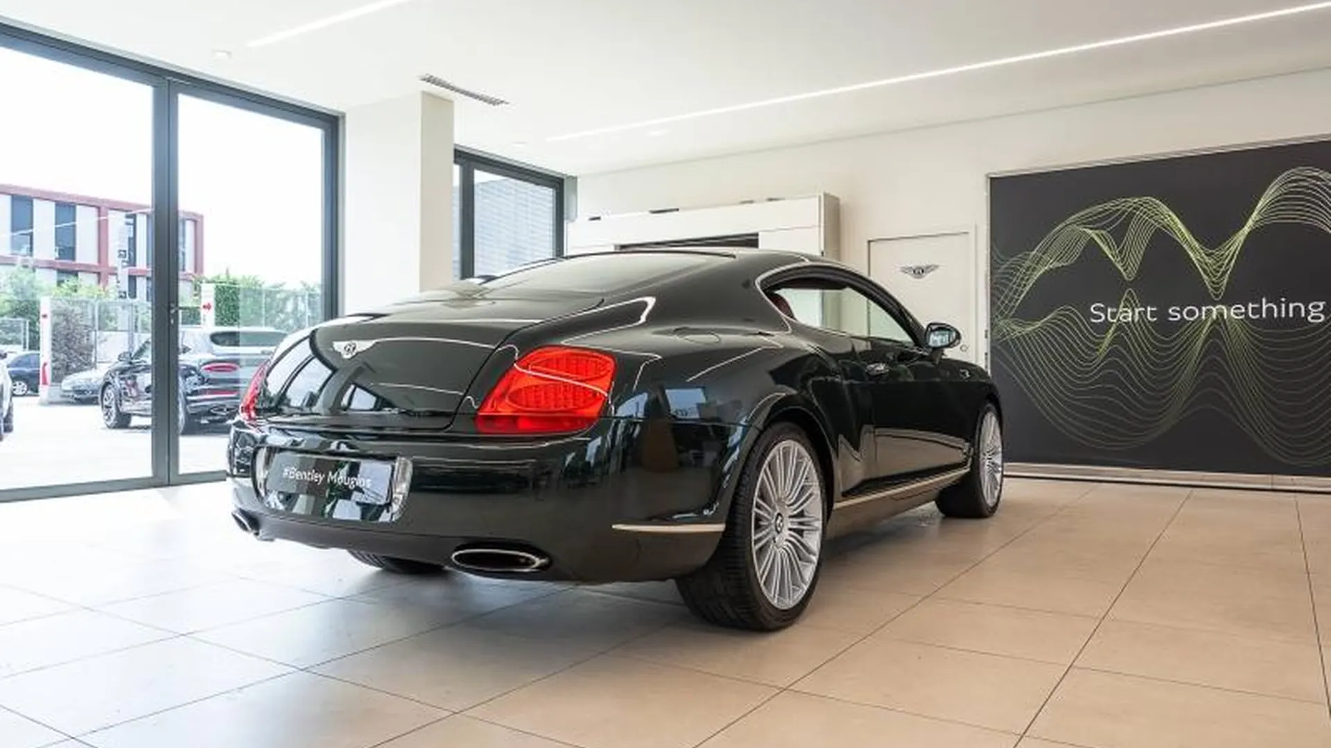 Bentley Continental — photo 2