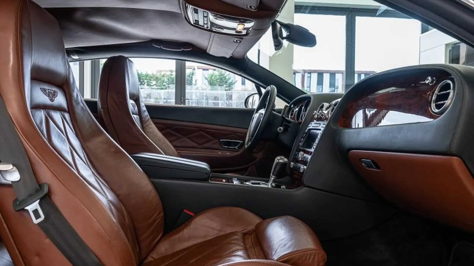 Bentley Continental — photo 29
