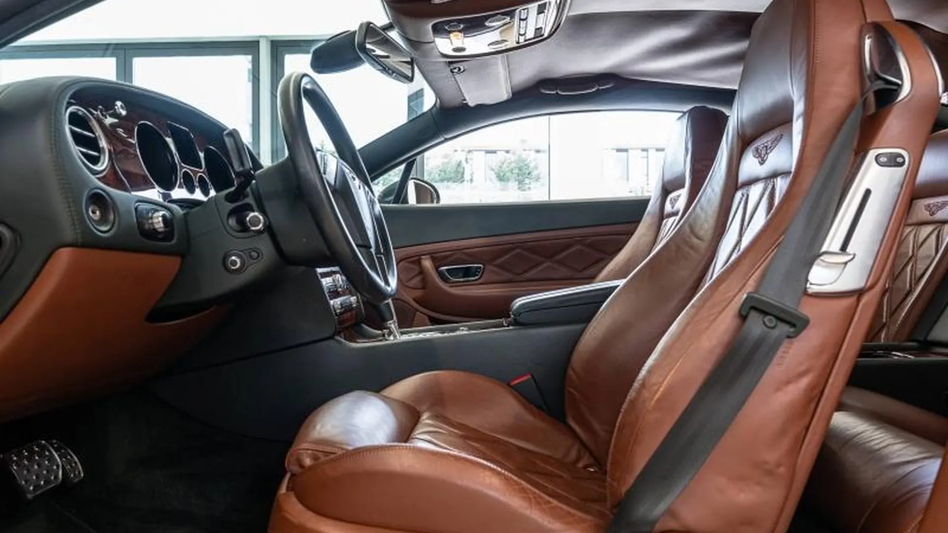 Bentley Continental — photo 9