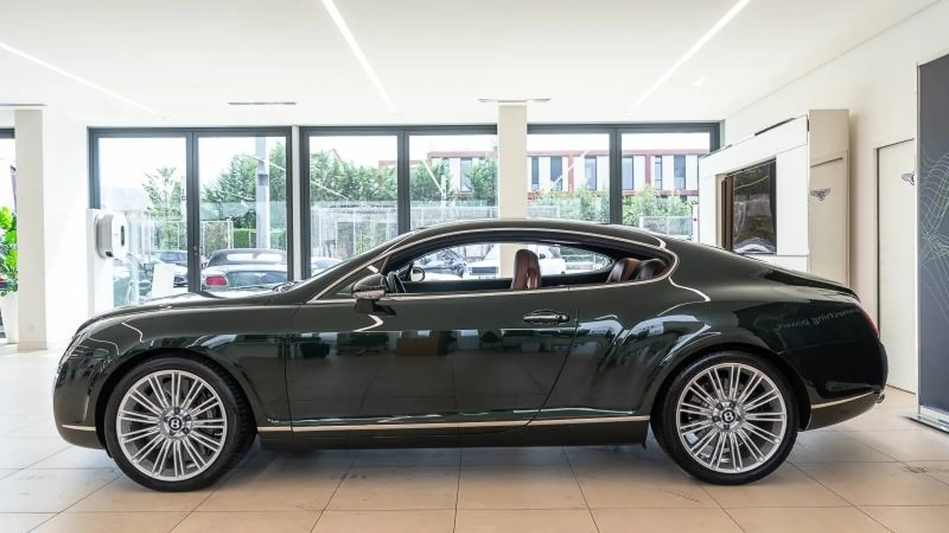 Bentley Continental — photo 5