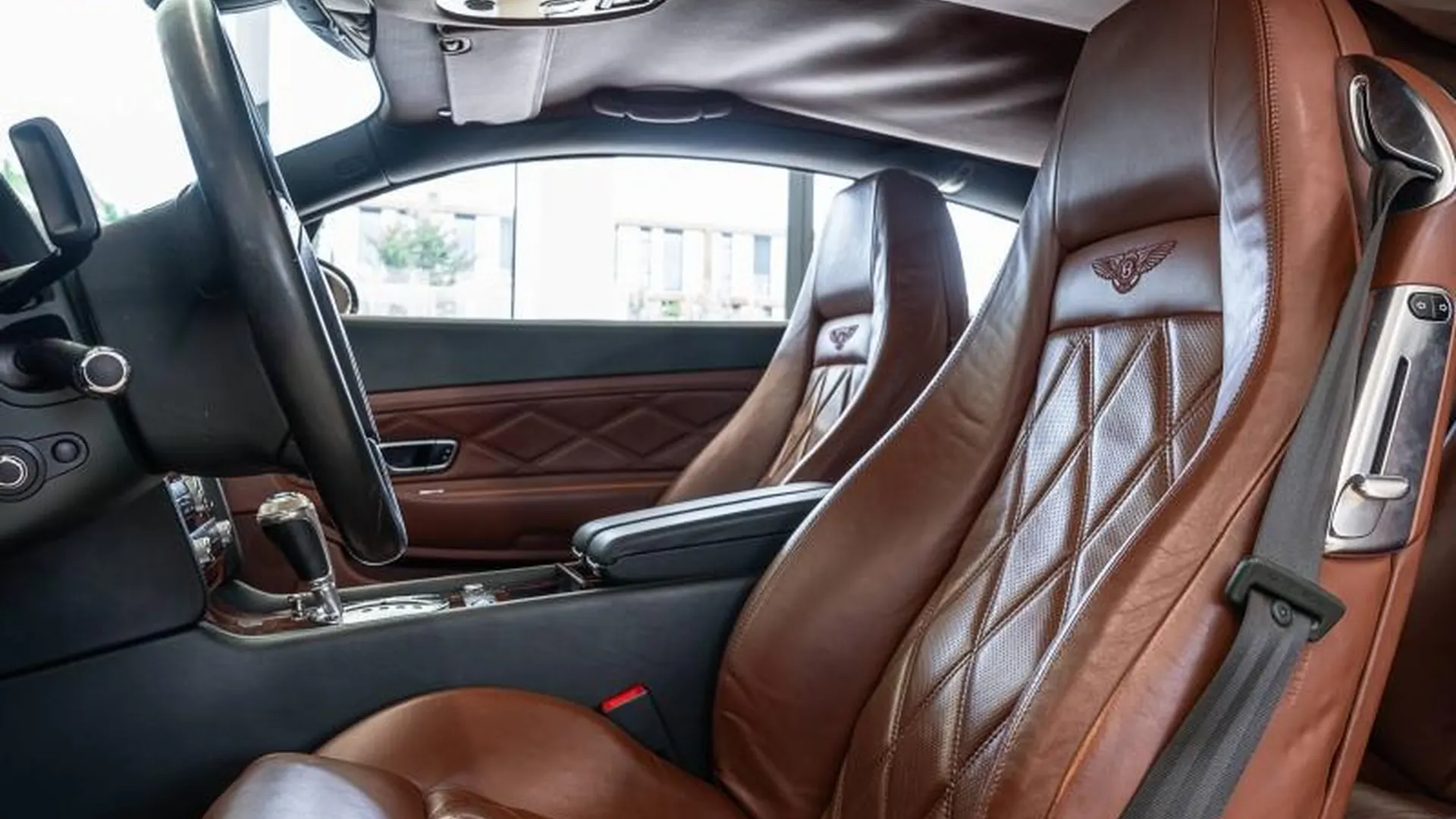 Bentley Continental — photo 18