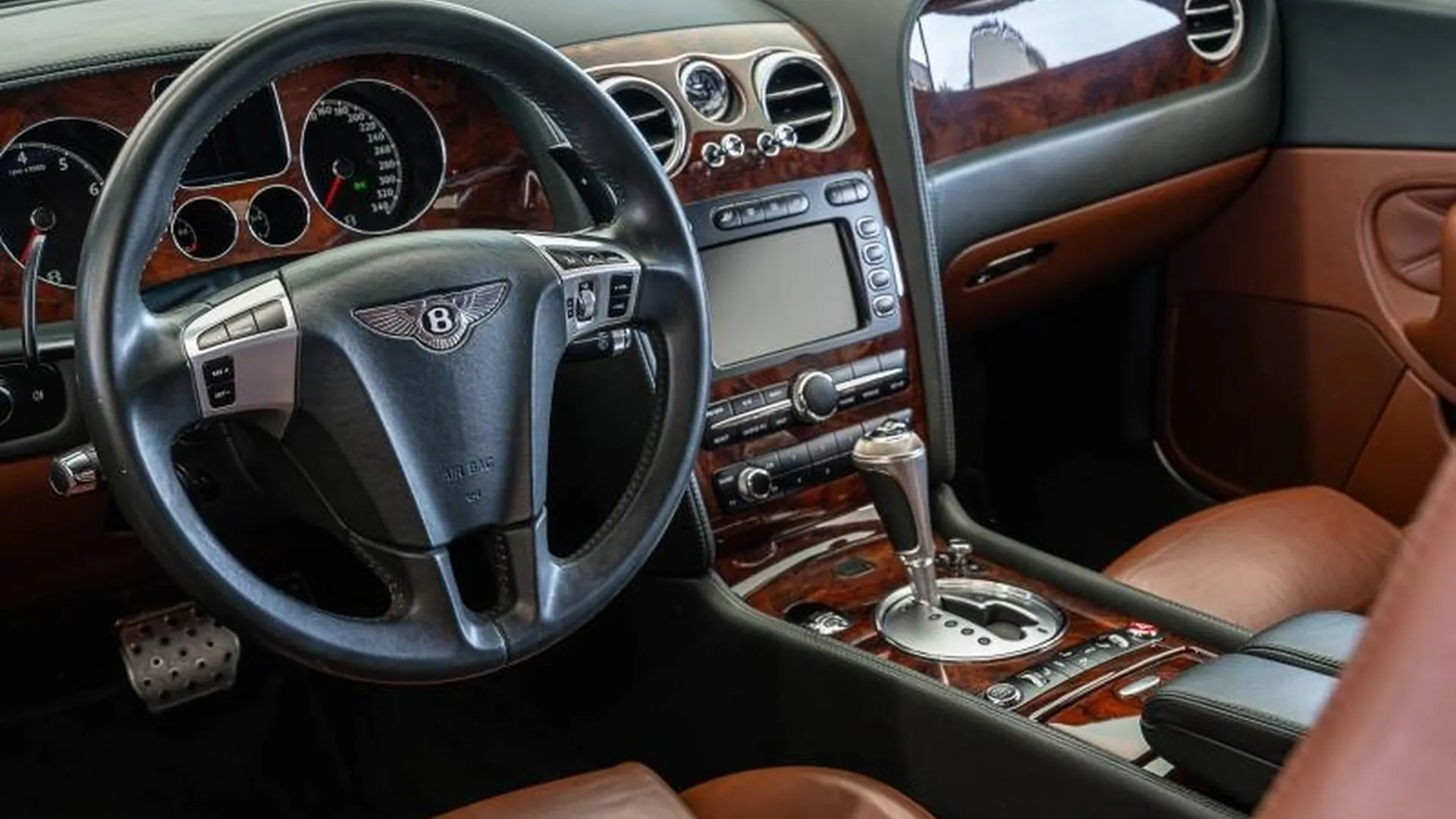 Bentley Continental — photo 6