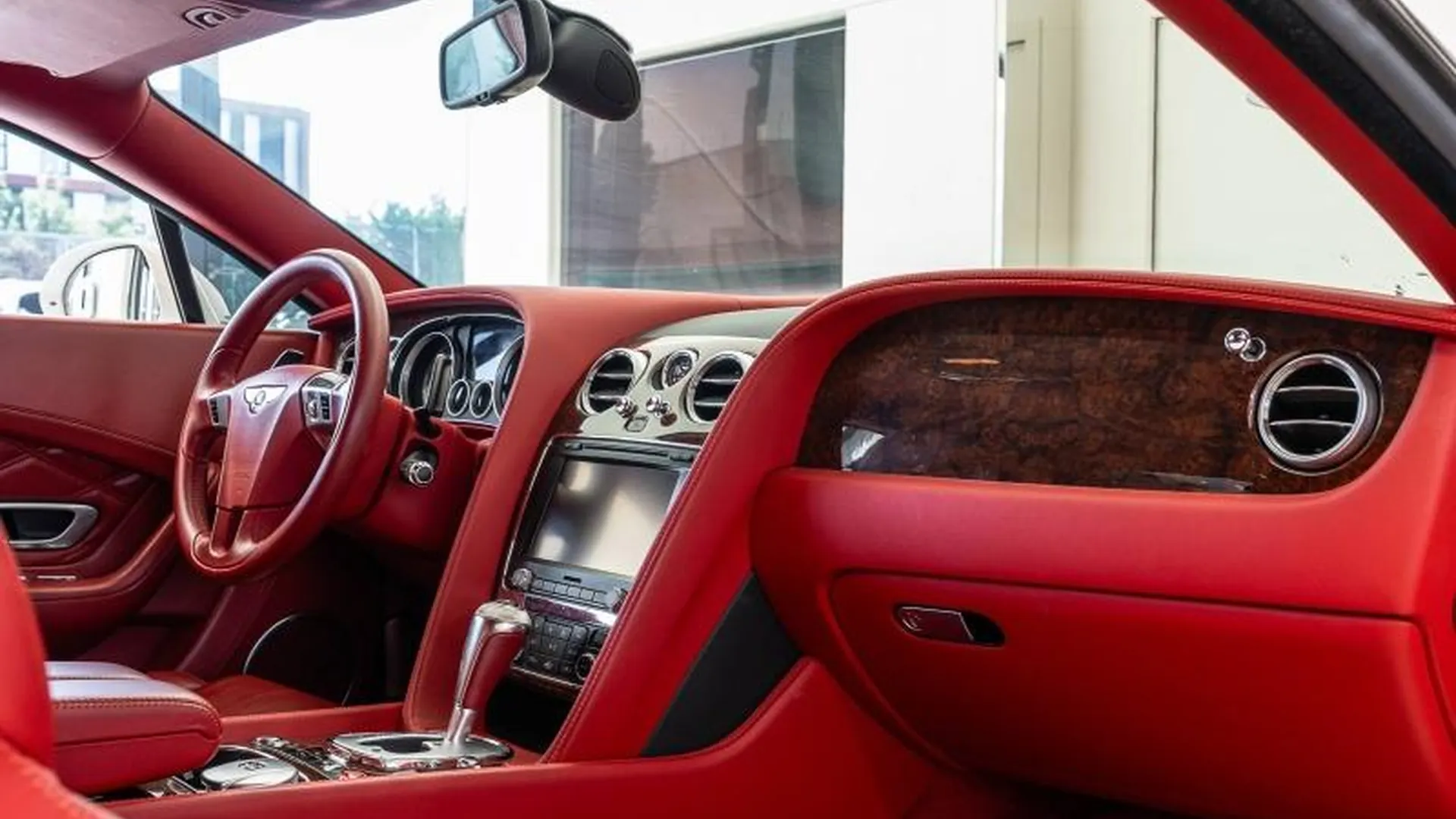 Bentley Continental — photo 33