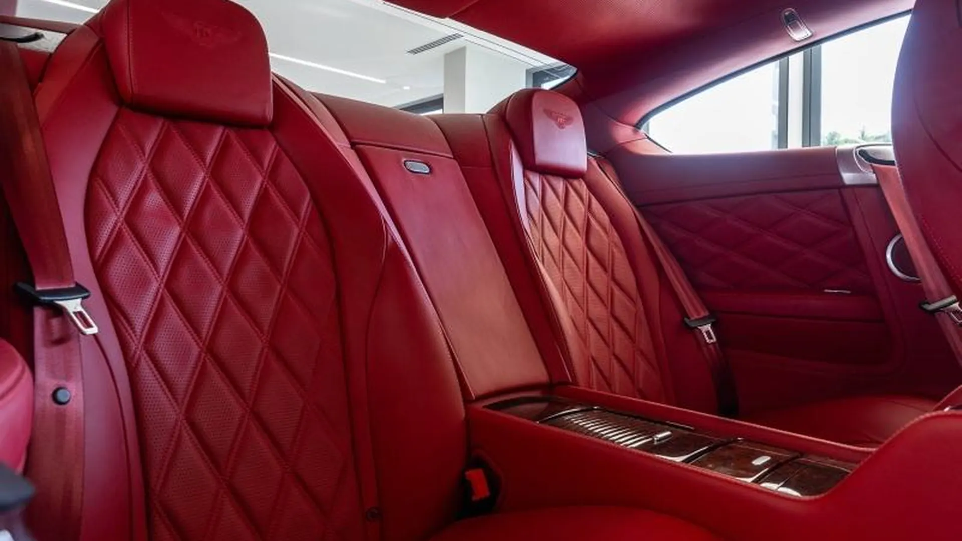 Bentley Continental — photo 34