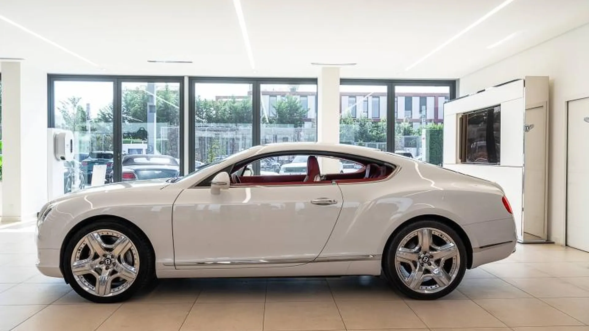 Bentley Continental — photo 3
