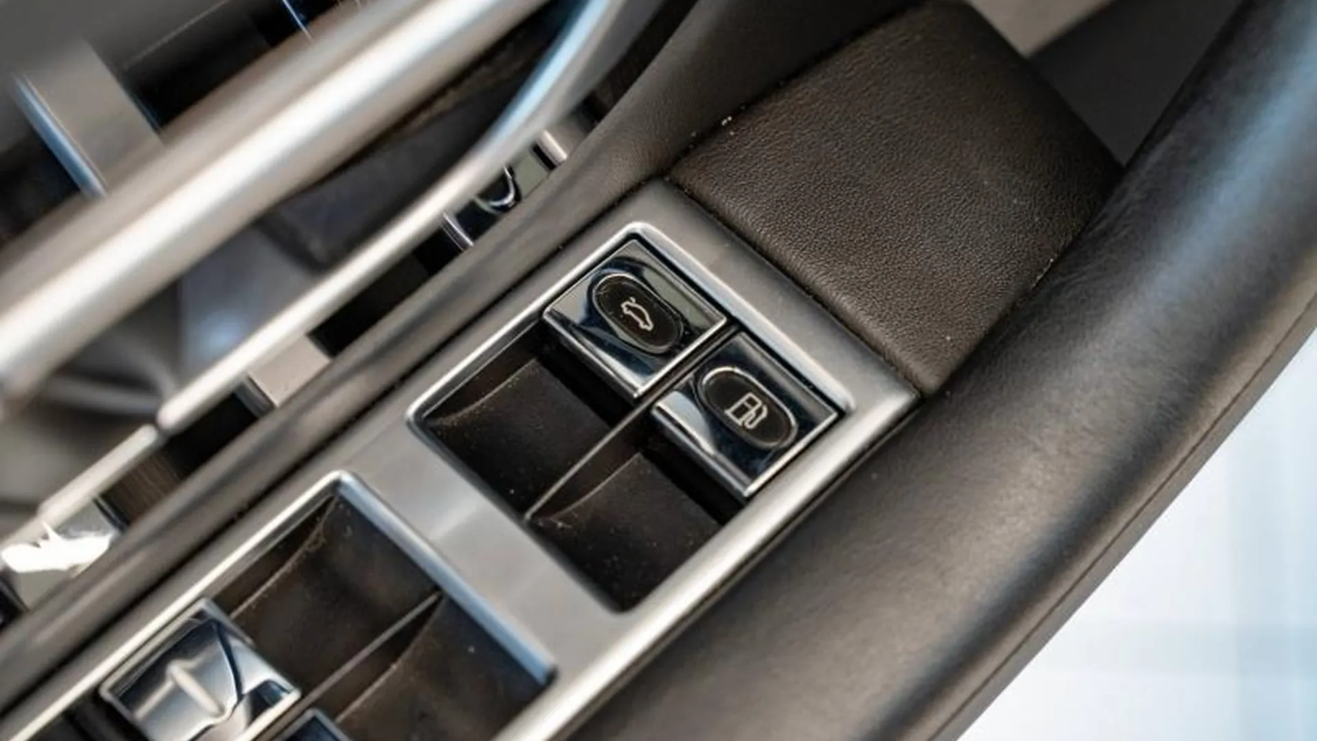 Bentley Continental — photo 27