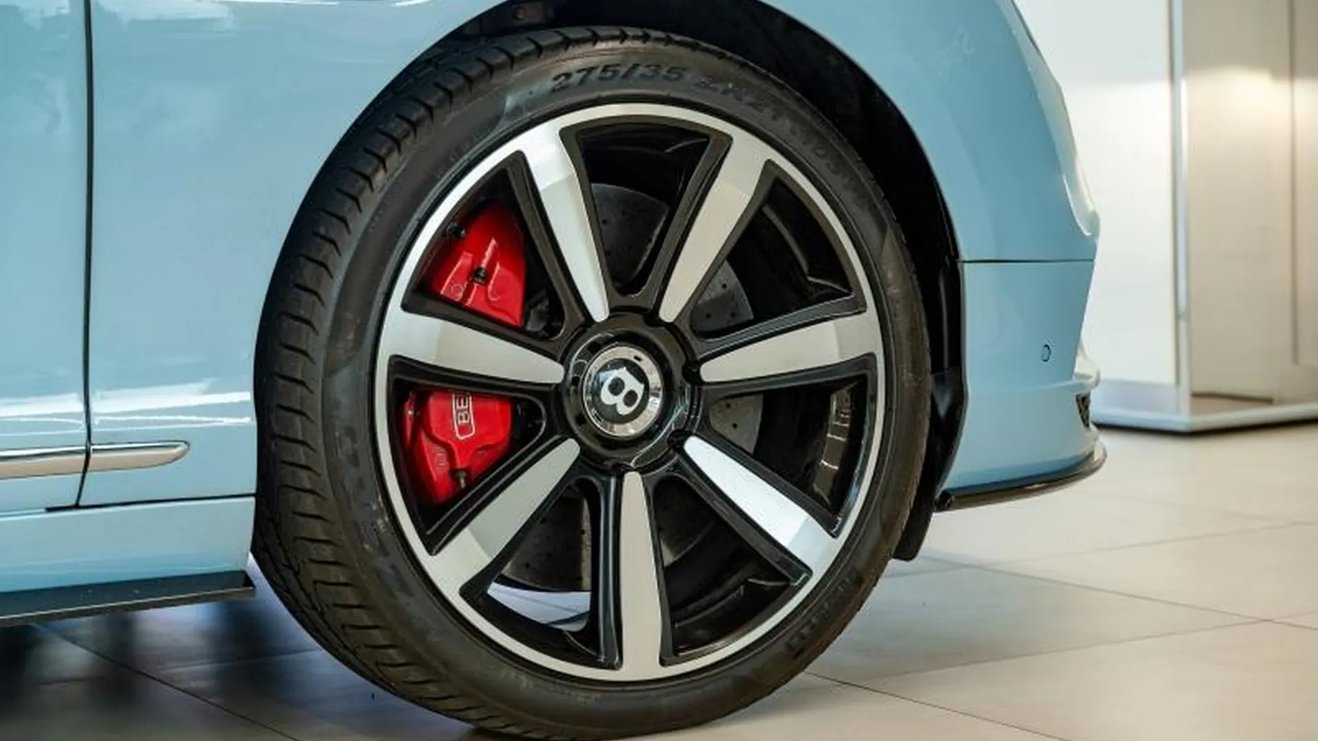 Bentley Continental — photo 6