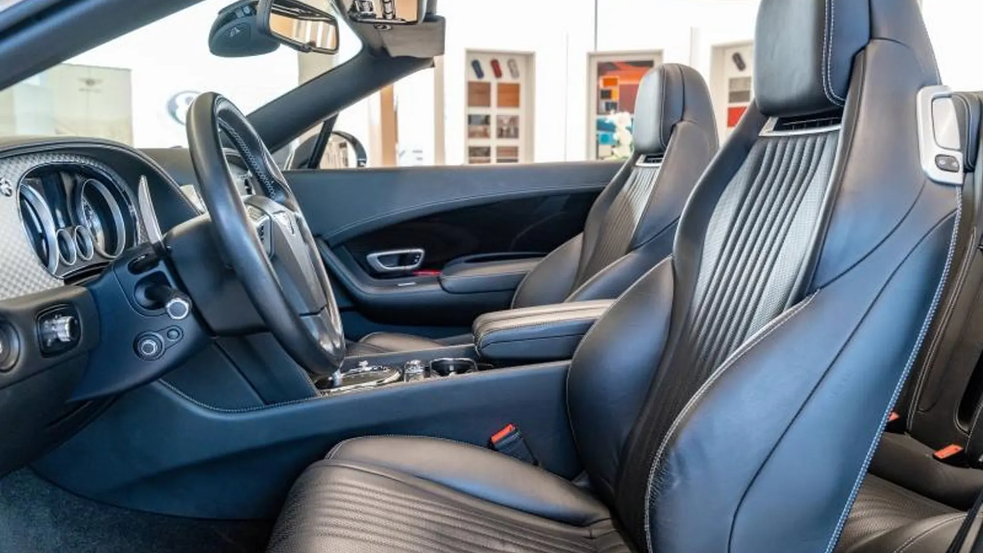 Bentley Continental — photo 8