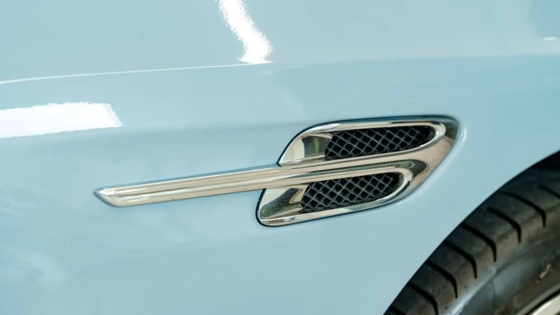 Bentley Continental — photo 10