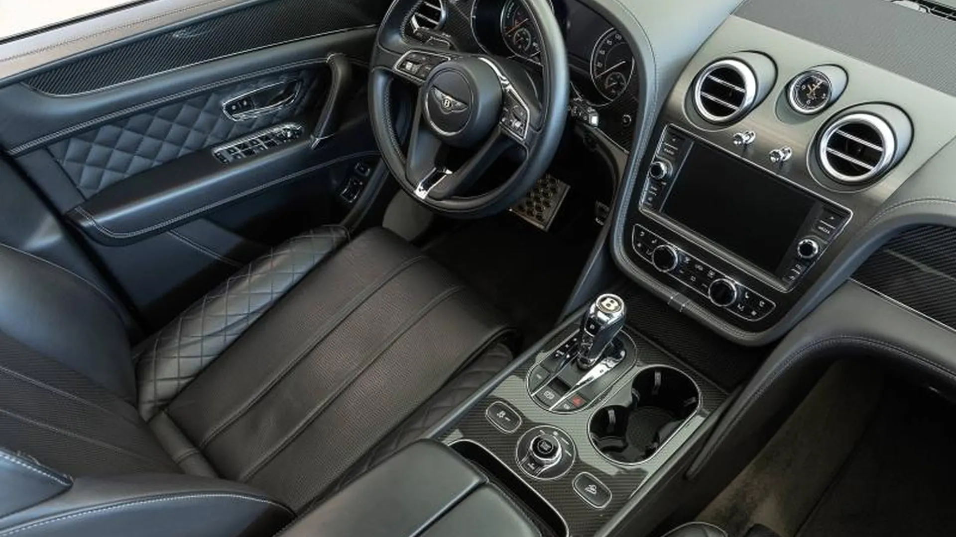 Bentley Bentayga — photo 9