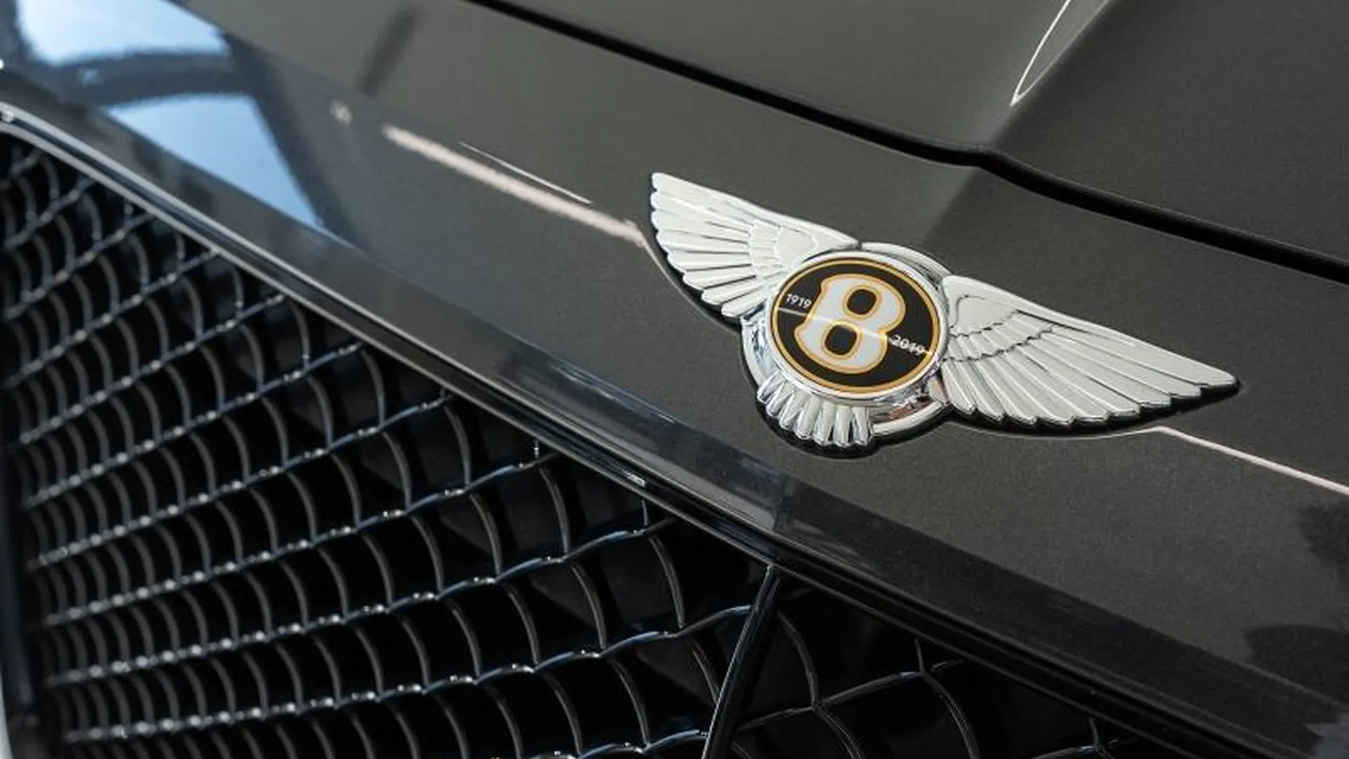 Bentley Bentayga — photo 15