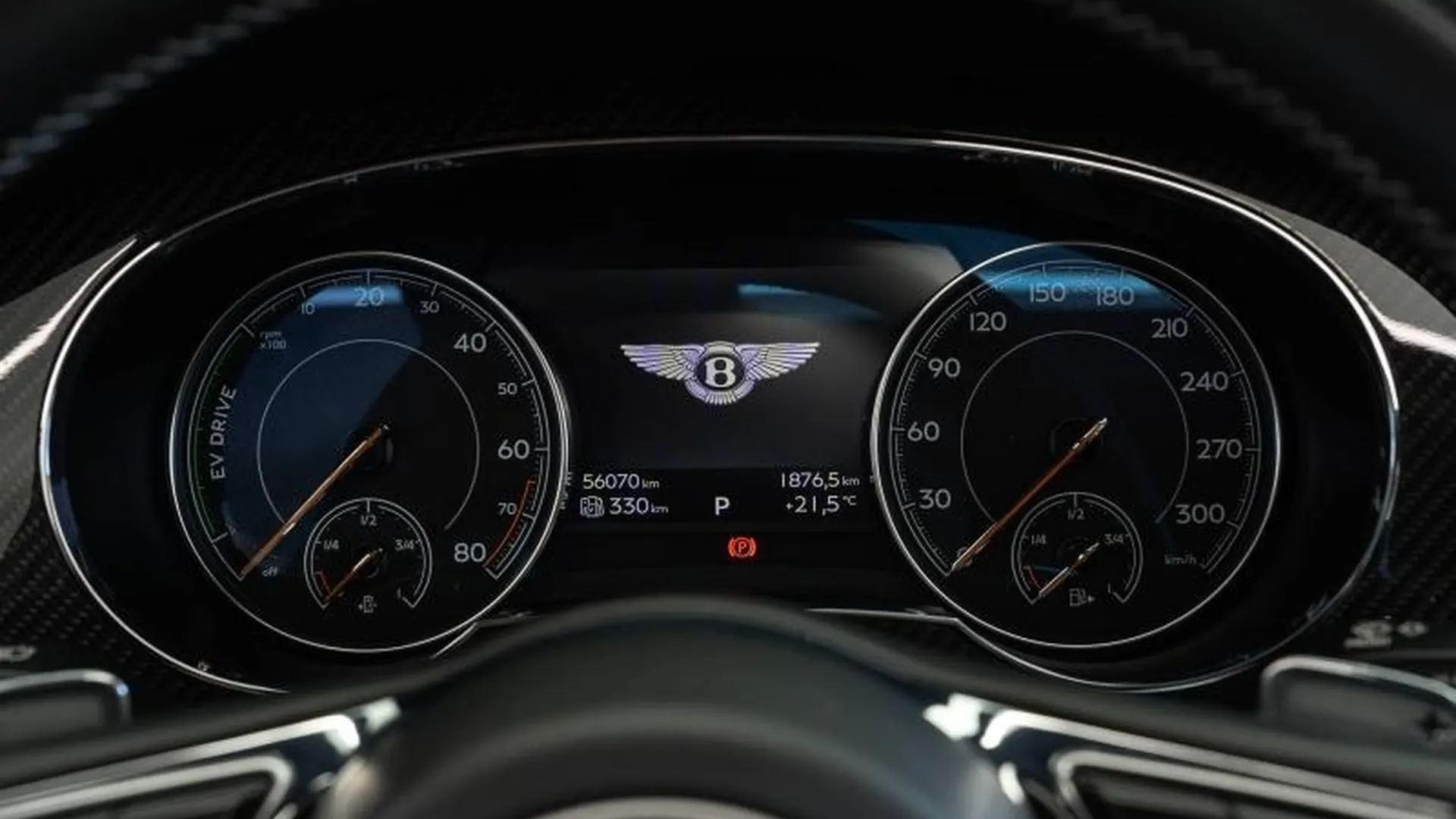 Bentley Bentayga — photo 26