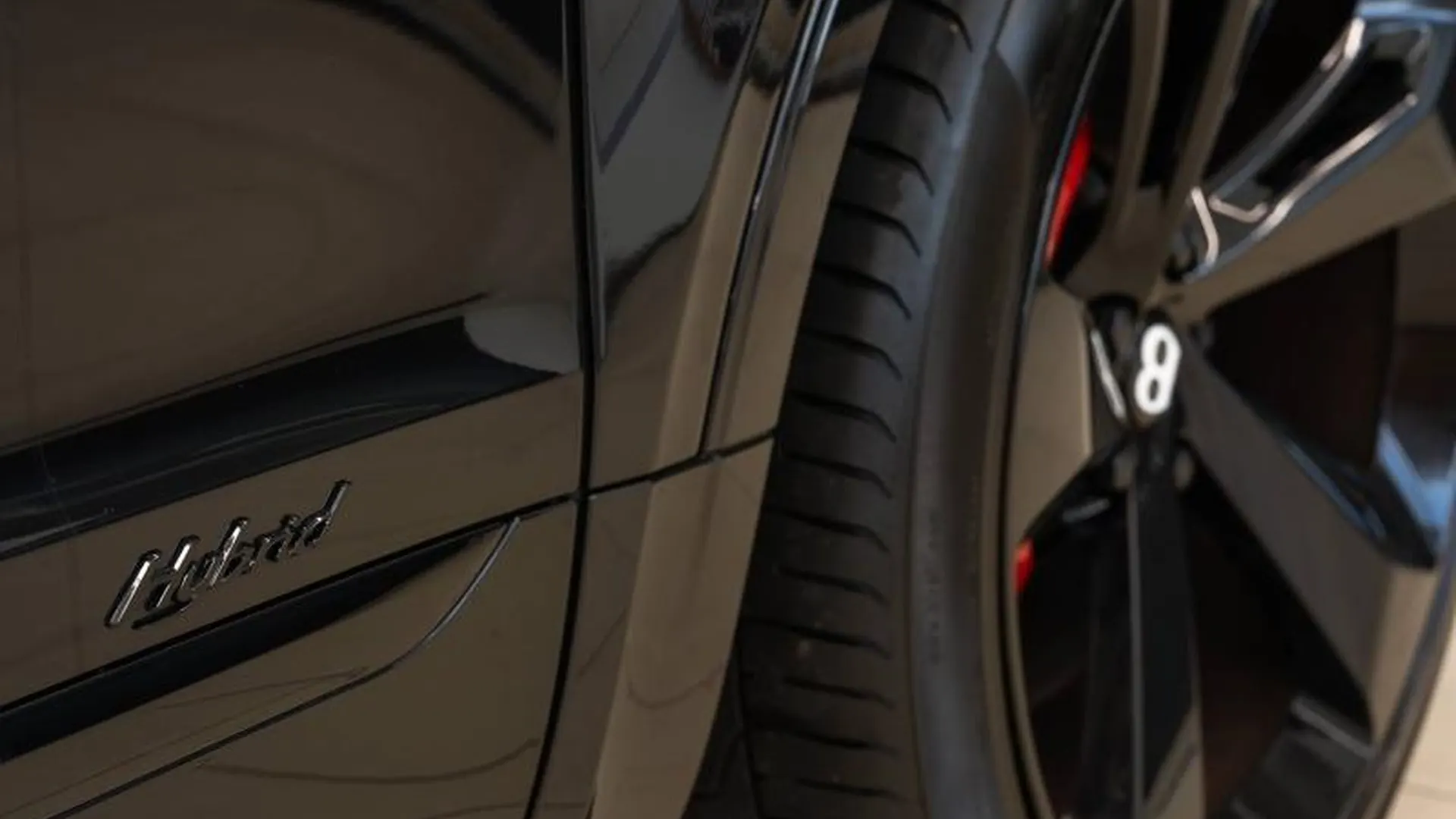 Bentley Bentayga — photo 7