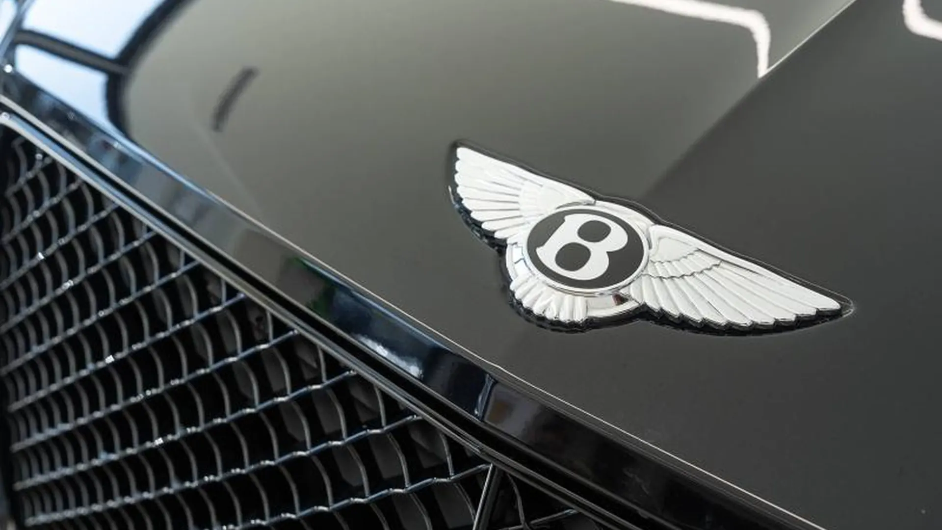 Bentley Bentayga — photo 11