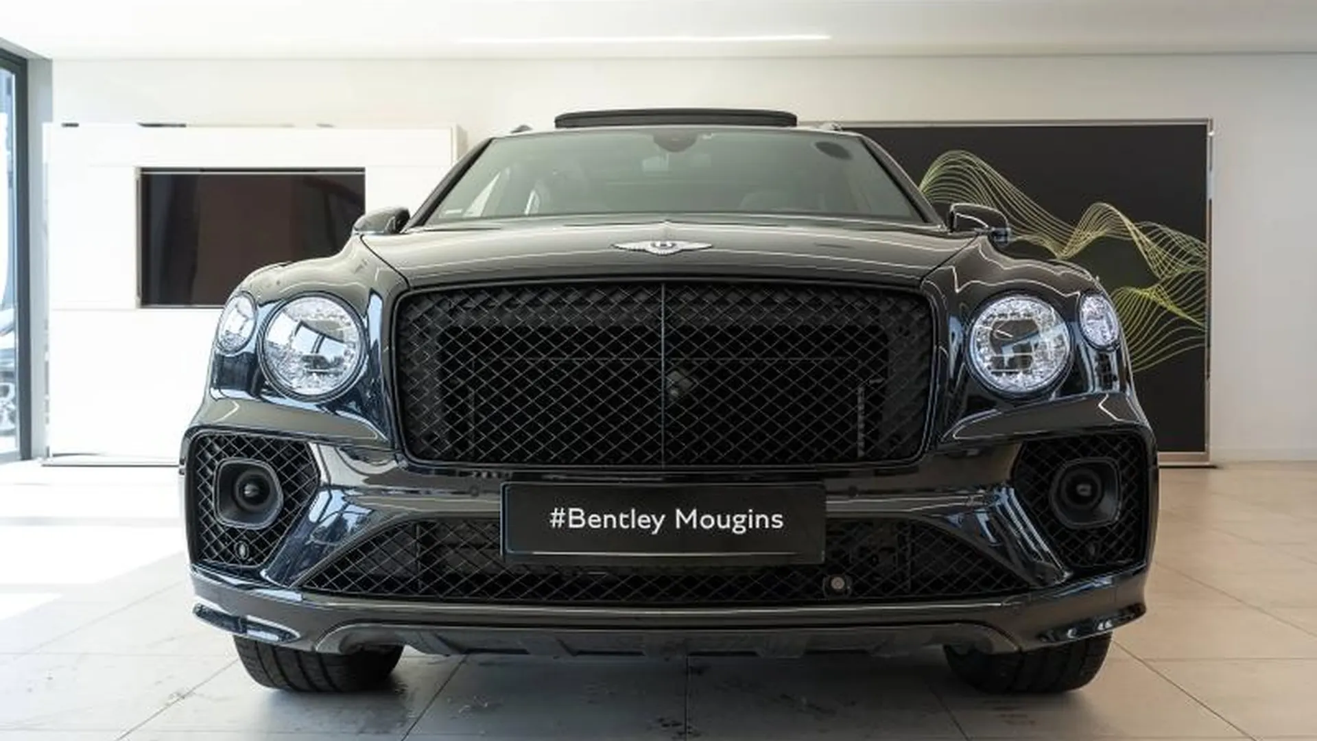 Bentley Bentayga — photo 3