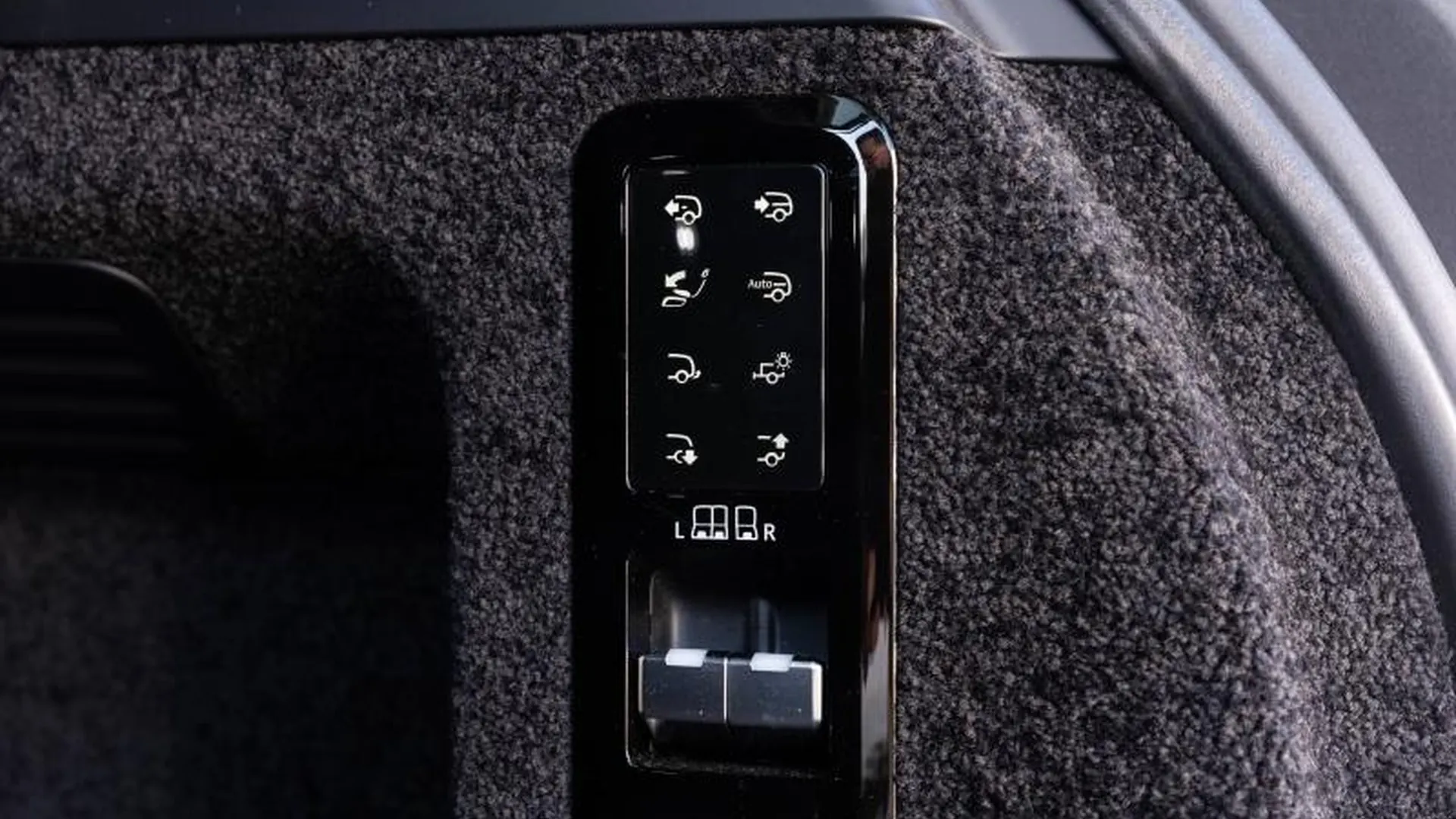Land Rover Range Rover — photo 19