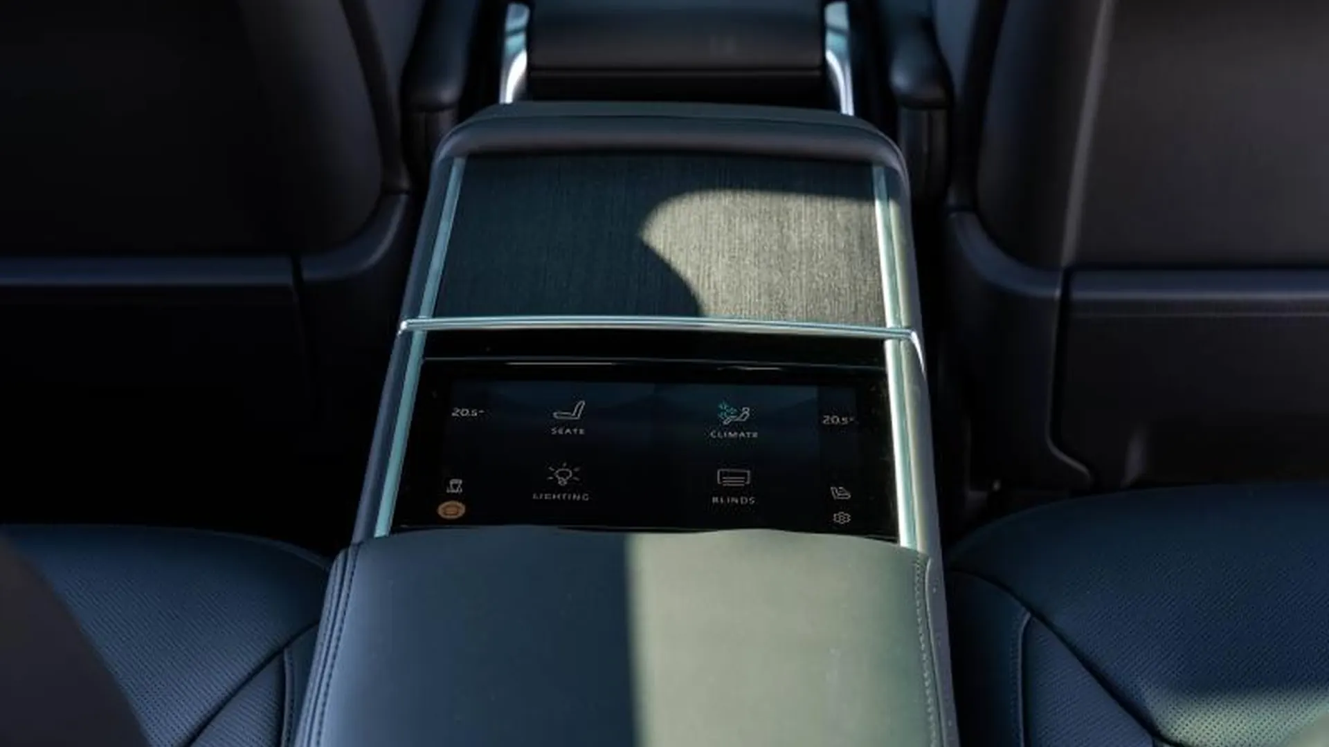 Land Rover Range Rover — photo 20