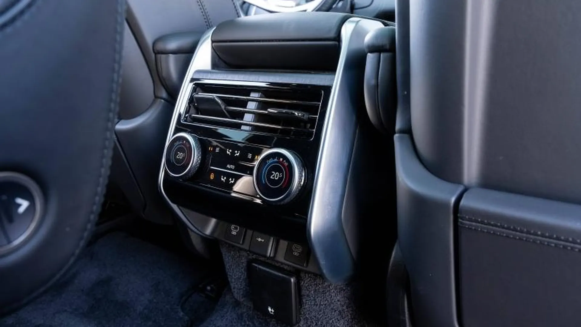 Land Rover Range Rover — photo 23