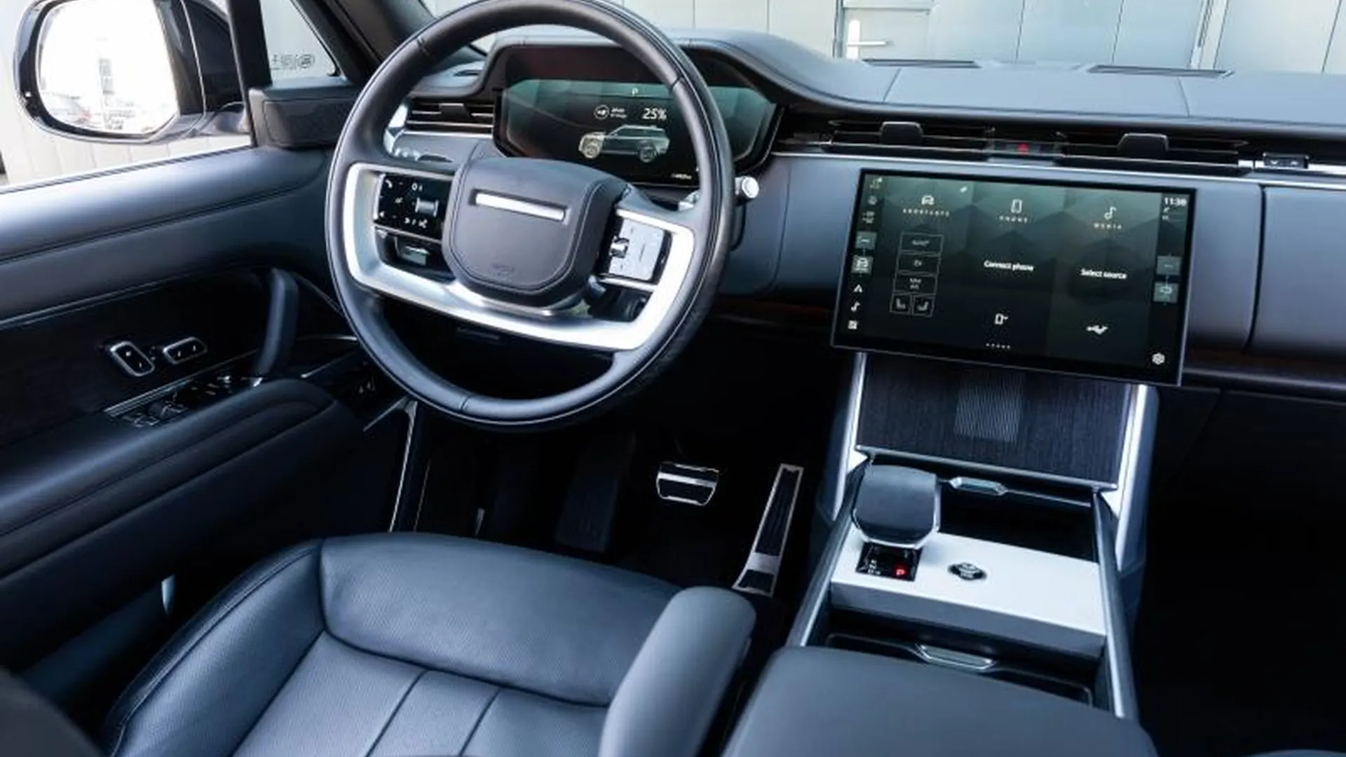 Land Rover Range Rover — photo 11