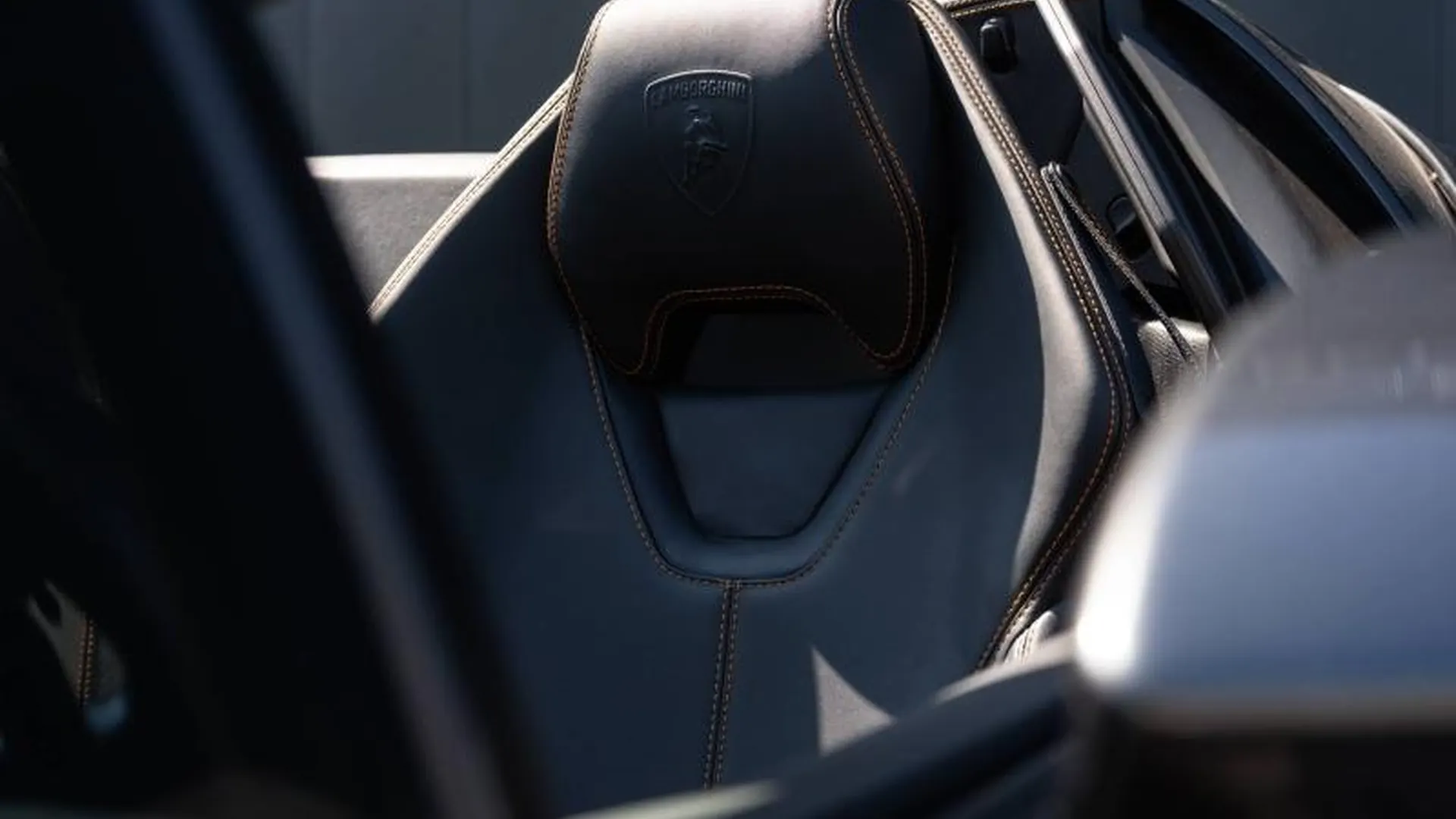 Lamborghini Huracan — photo 31