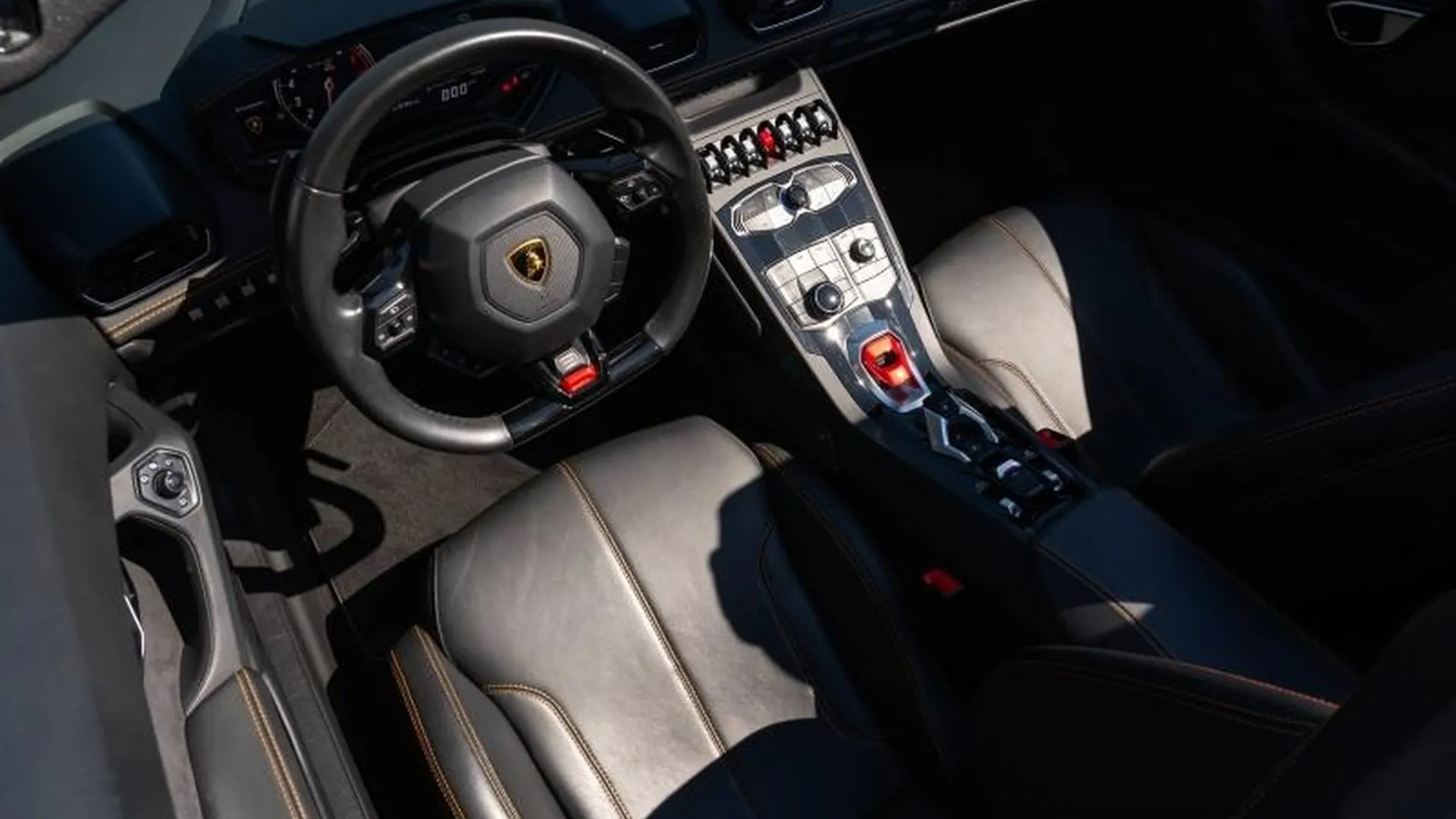 Lamborghini Huracan — photo 16
