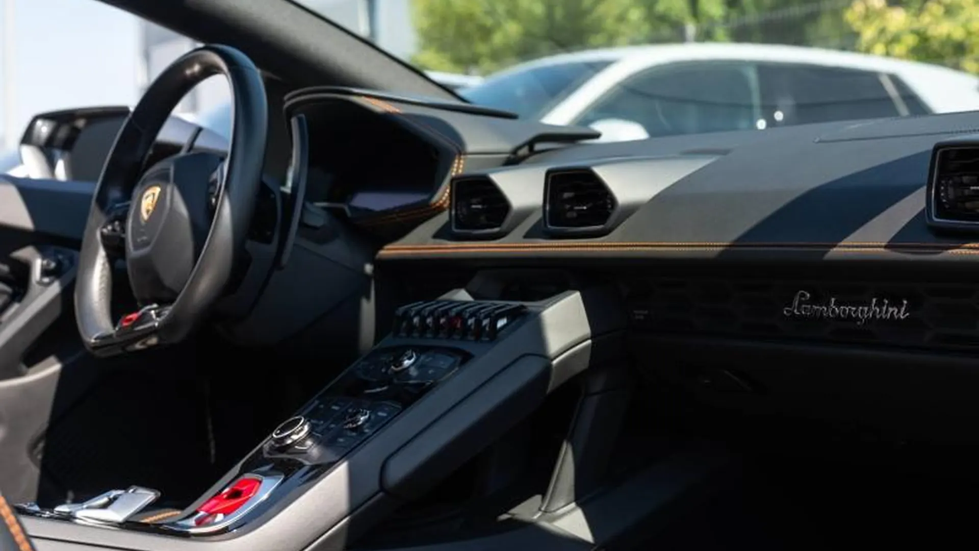 Lamborghini Huracan — photo 19