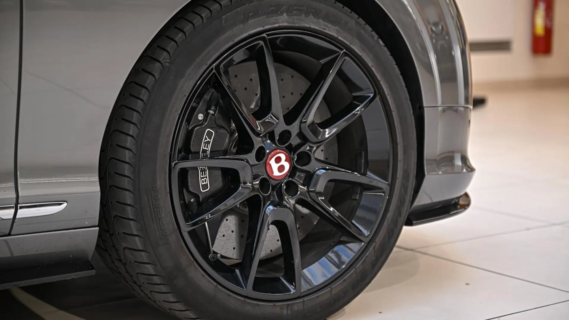 Bentley Continental — photo 9