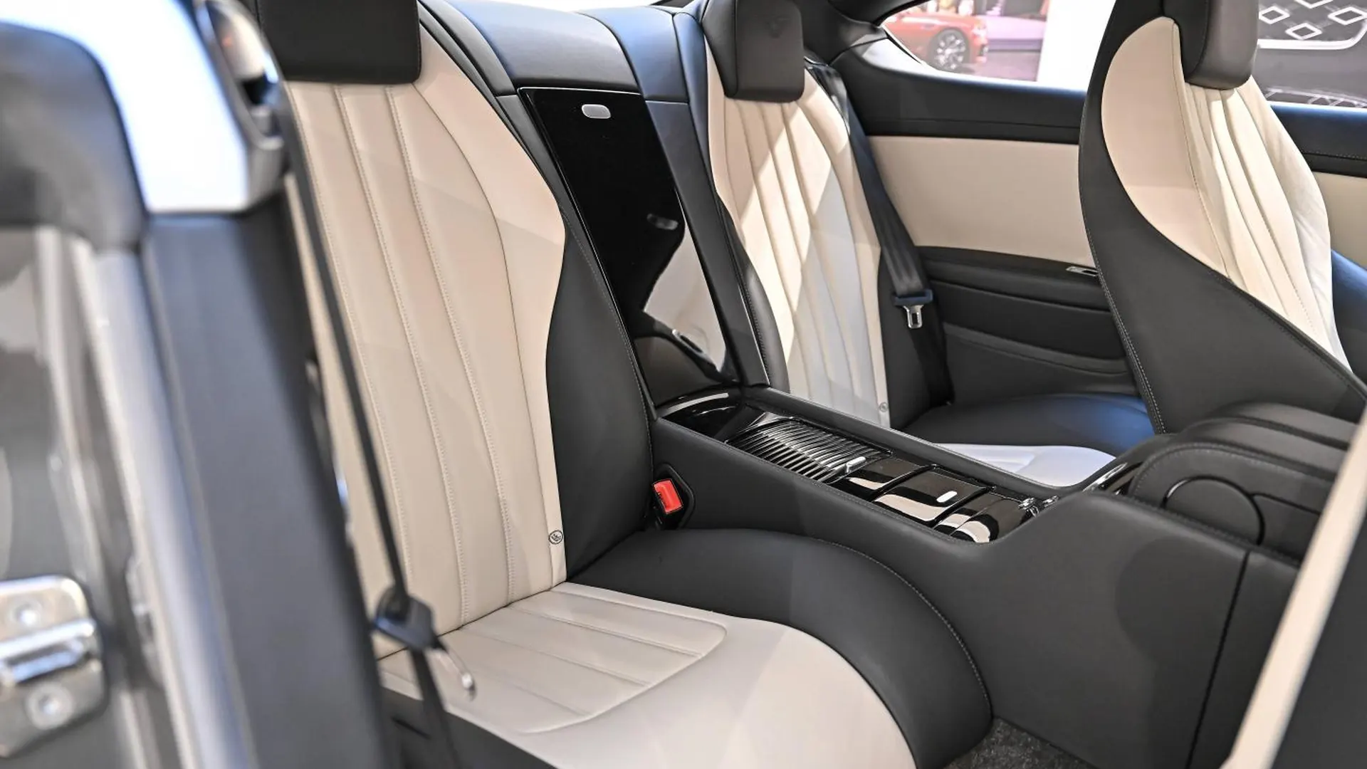 Bentley Continental — photo 16