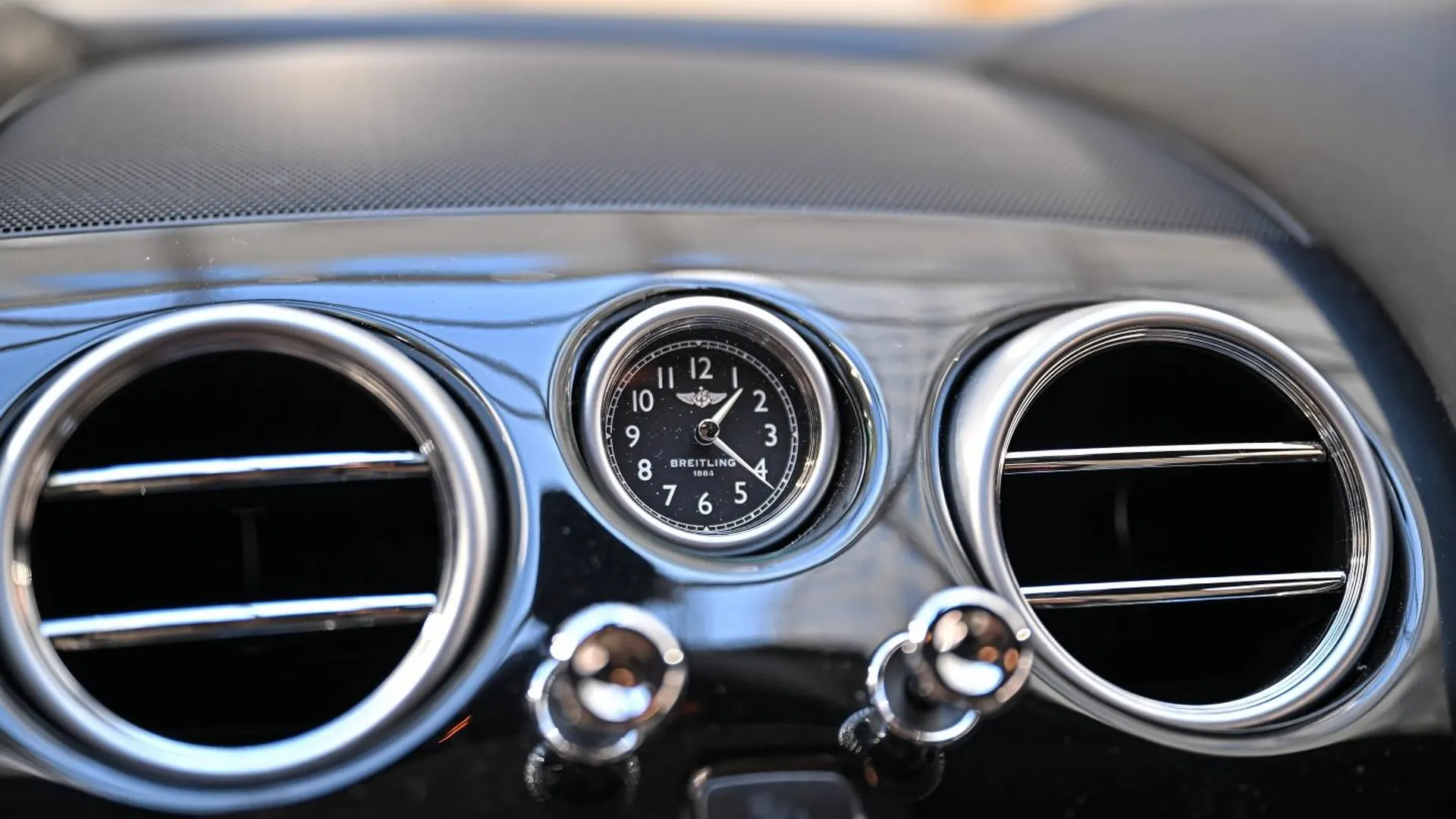 Bentley Continental — photo 28