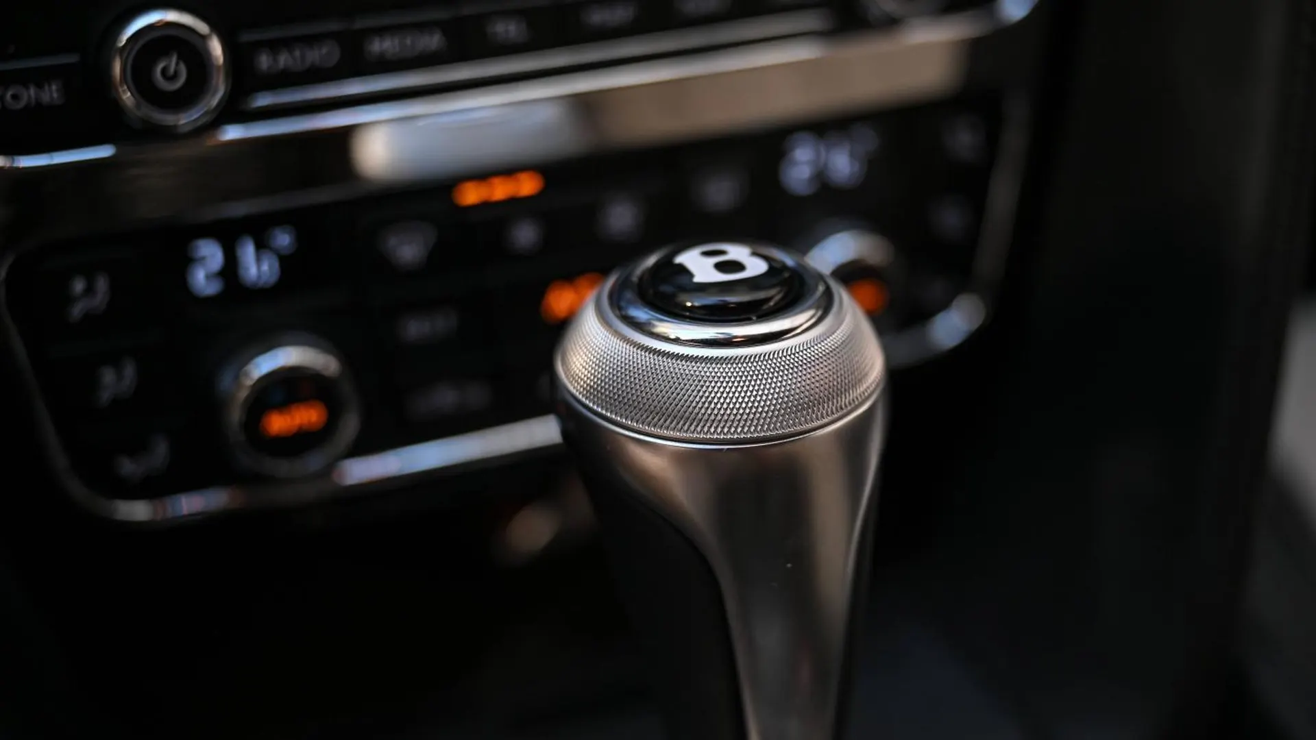 Bentley Continental — photo 32