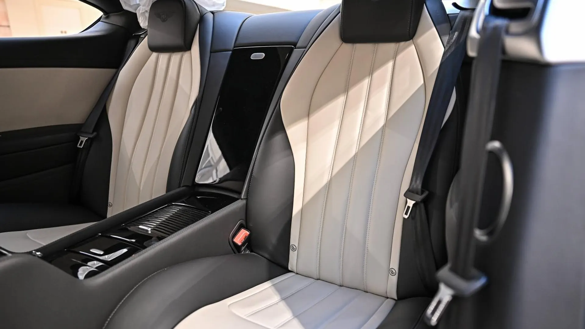 Bentley Continental — photo 23