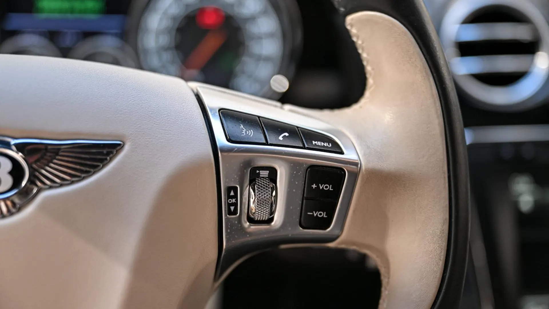 Bentley Continental — photo 27
