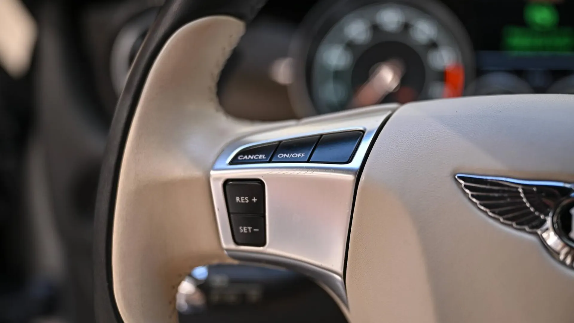 Bentley Continental — photo 26