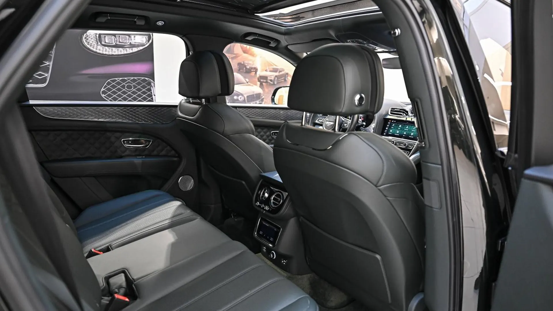 Bentley Bentayga — photo 15