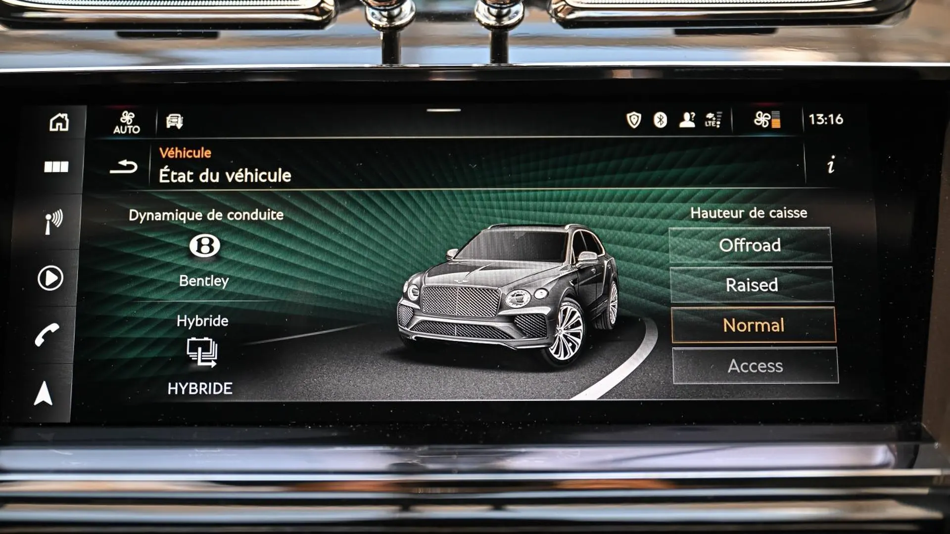 Bentley Bentayga — photo 33