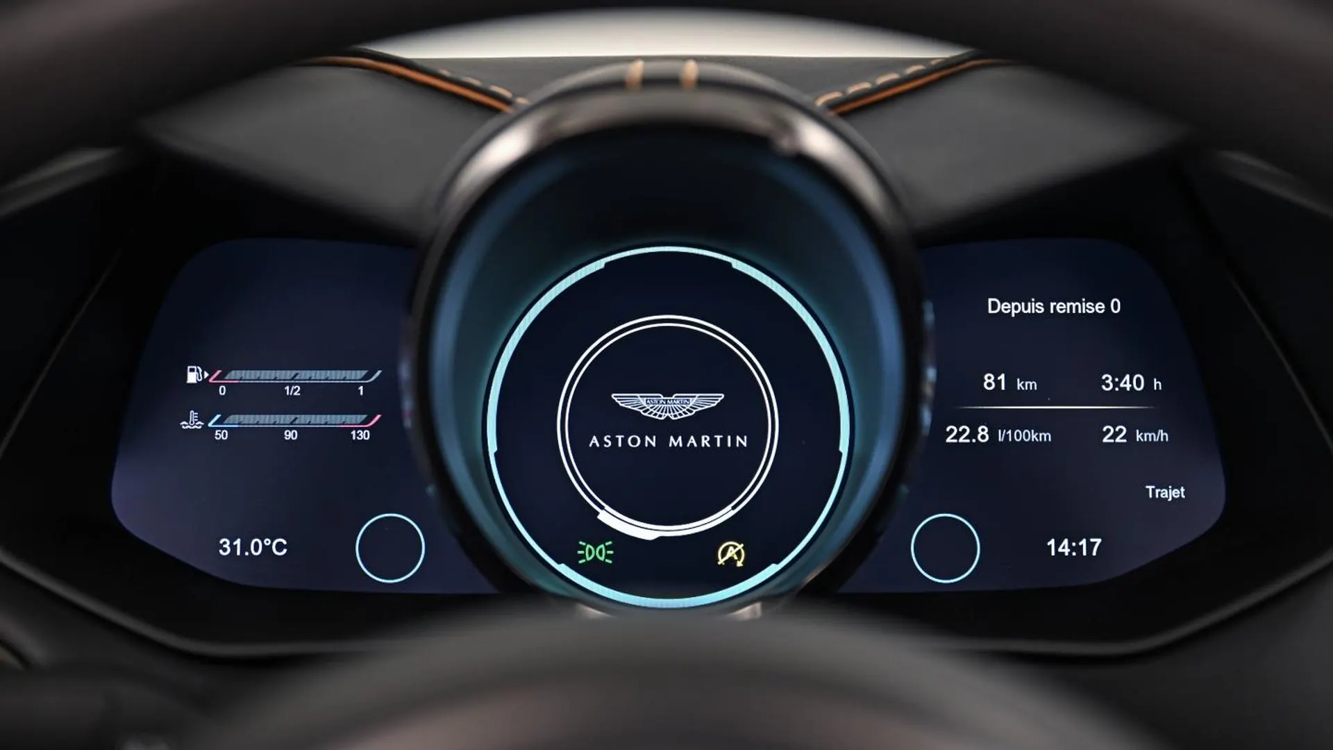 Aston Martin DBS — photo 26