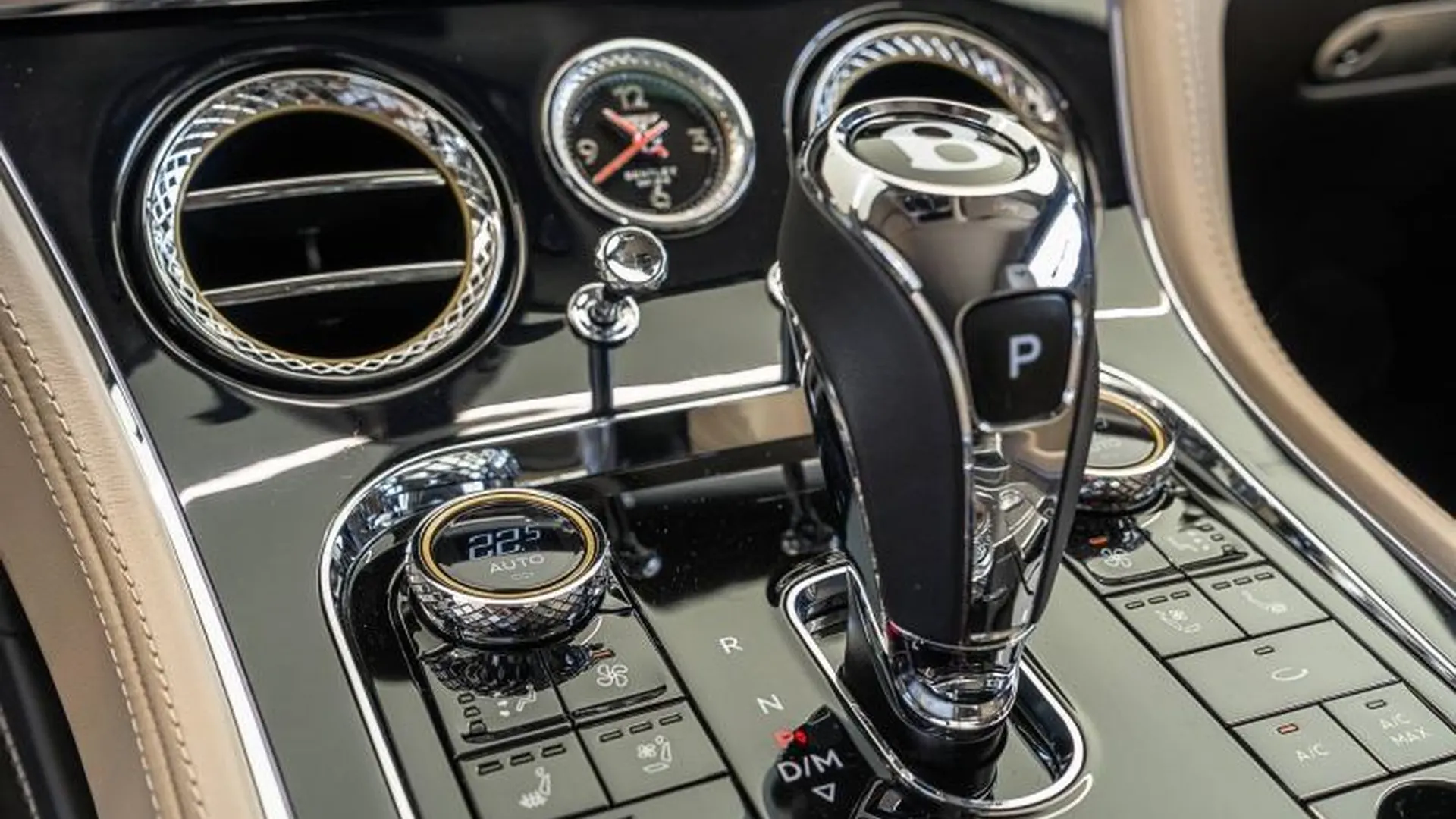 Bentley Continental — photo 28