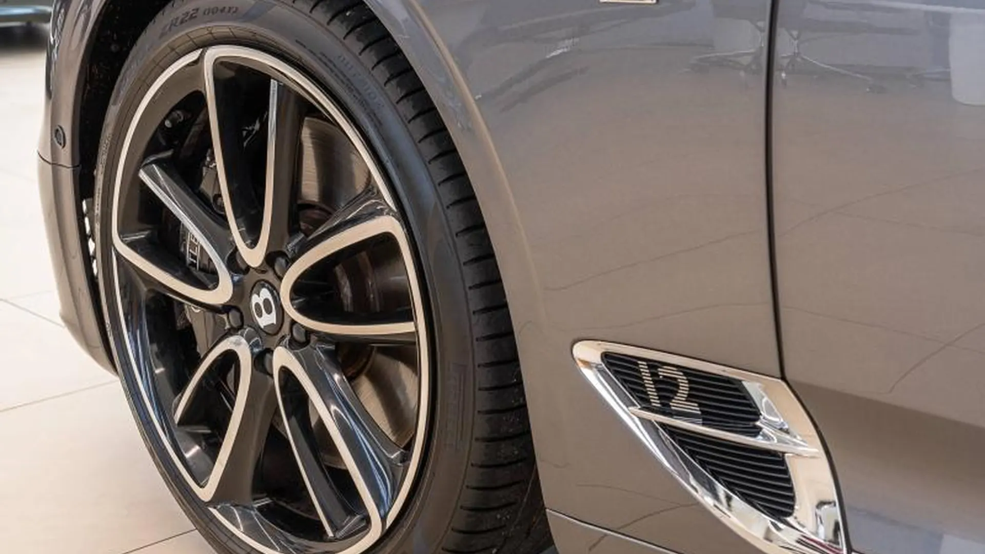 Bentley Continental — photo 8