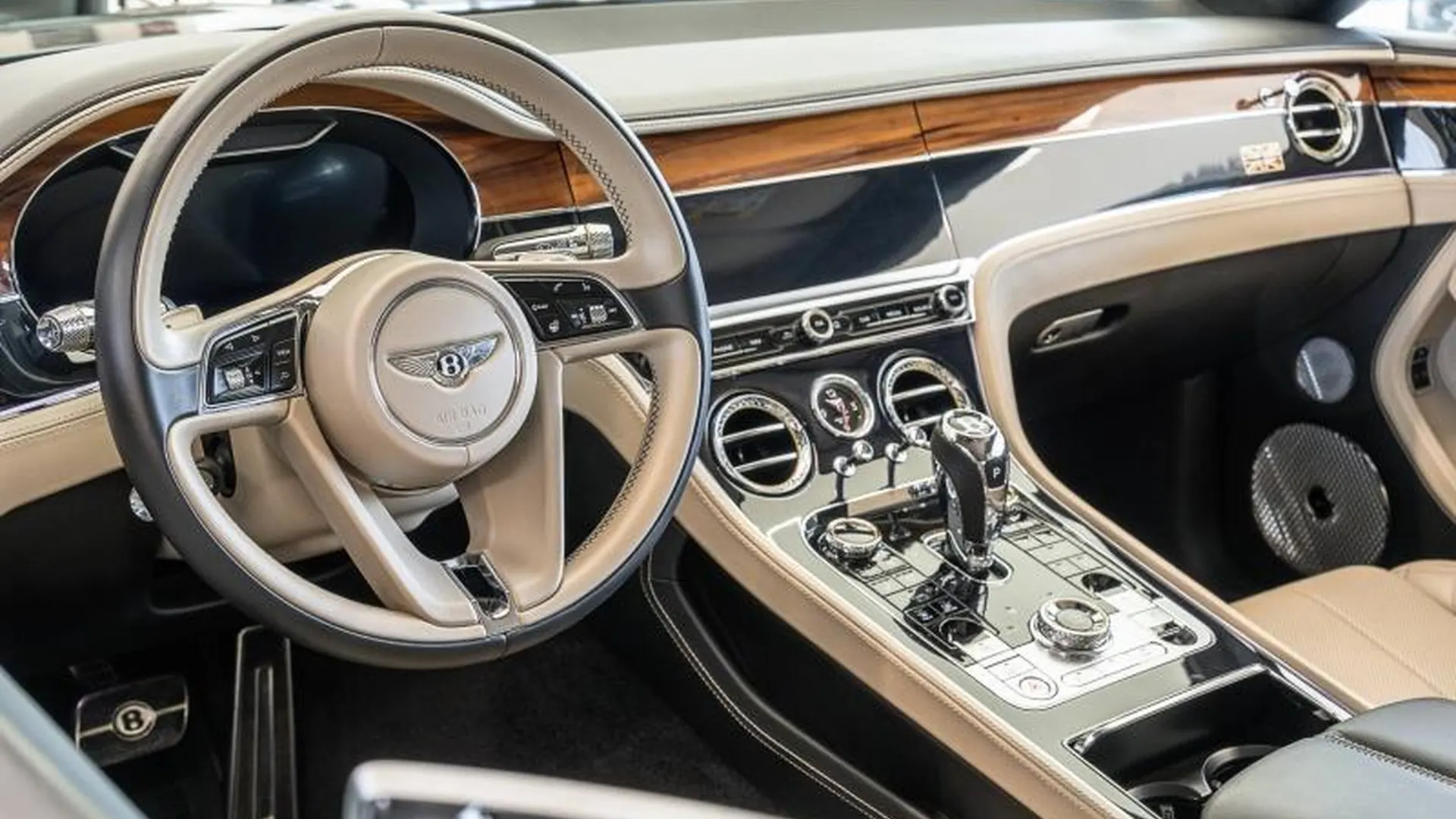 Bentley Continental — photo 12