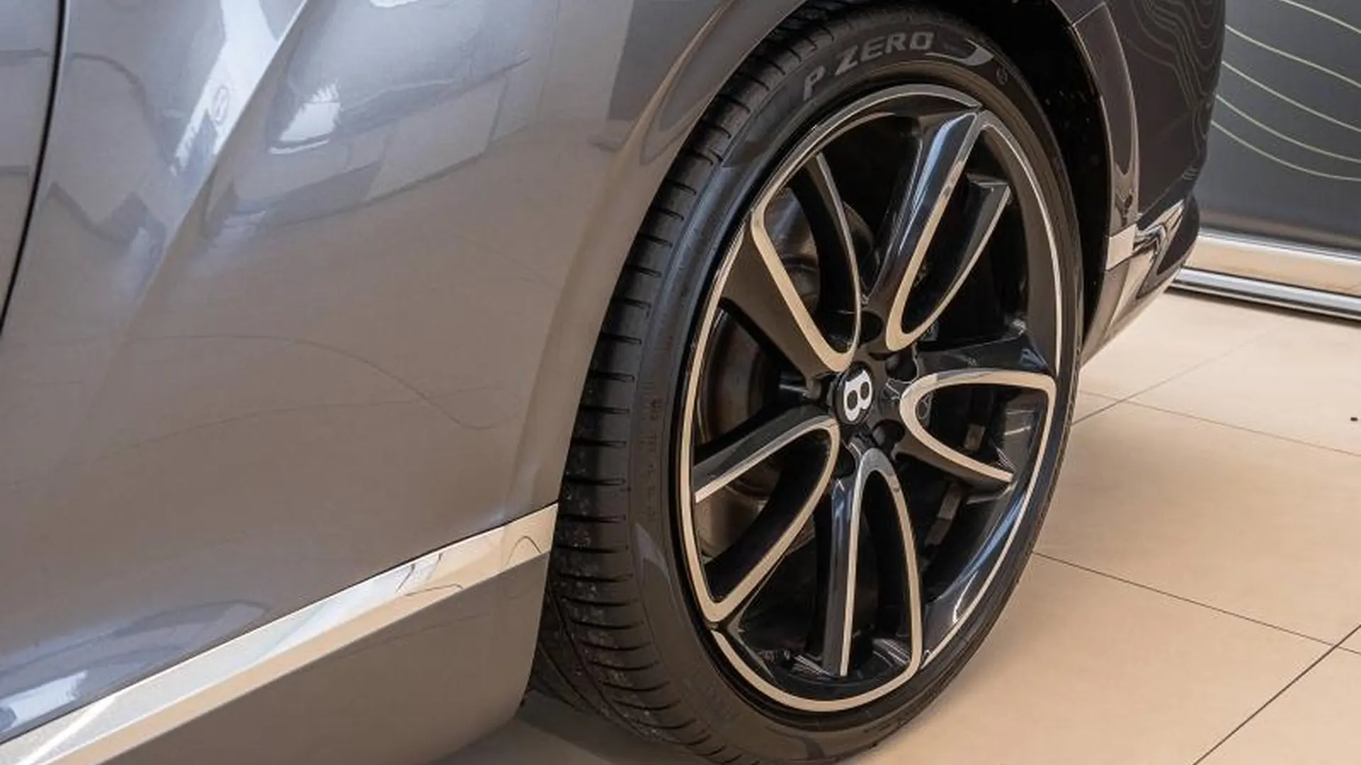 Bentley Continental — photo 9
