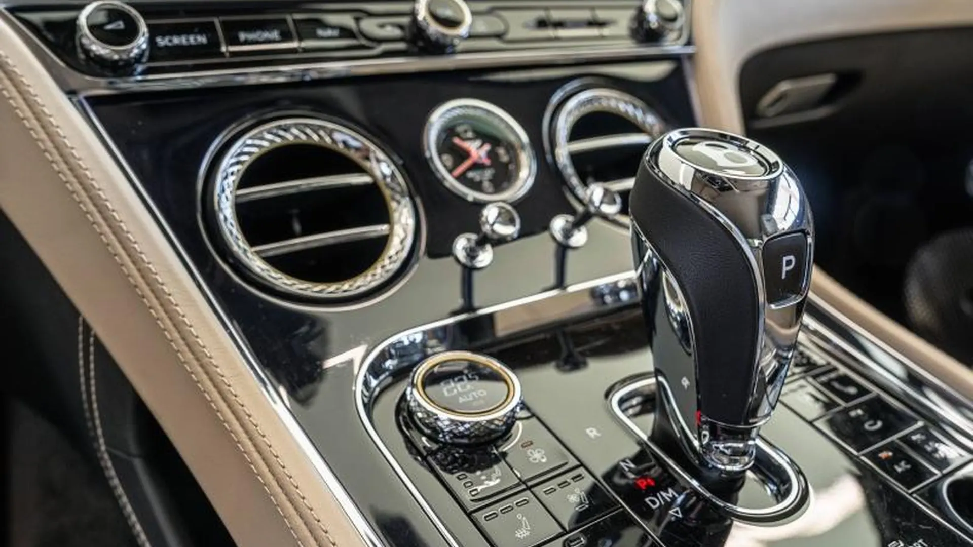 Bentley Continental — photo 31