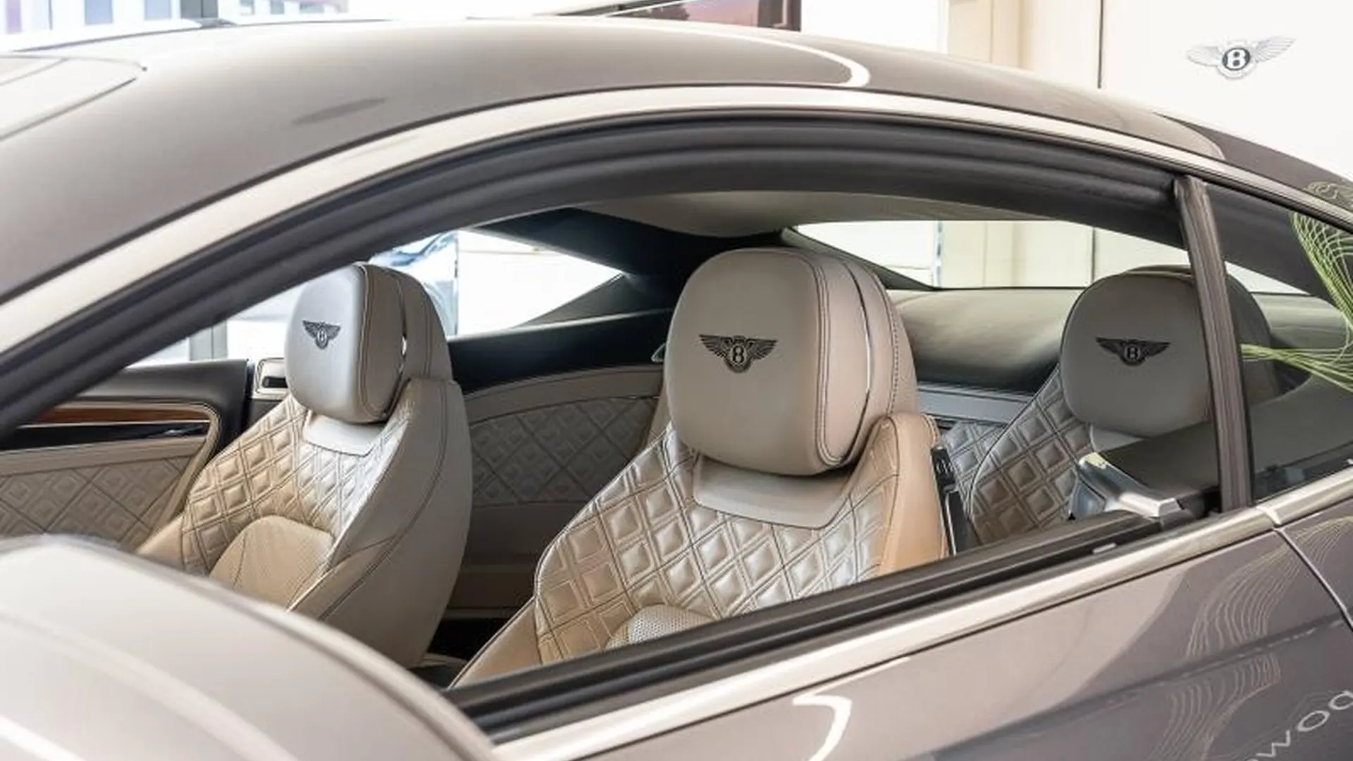 Bentley Continental — photo 17