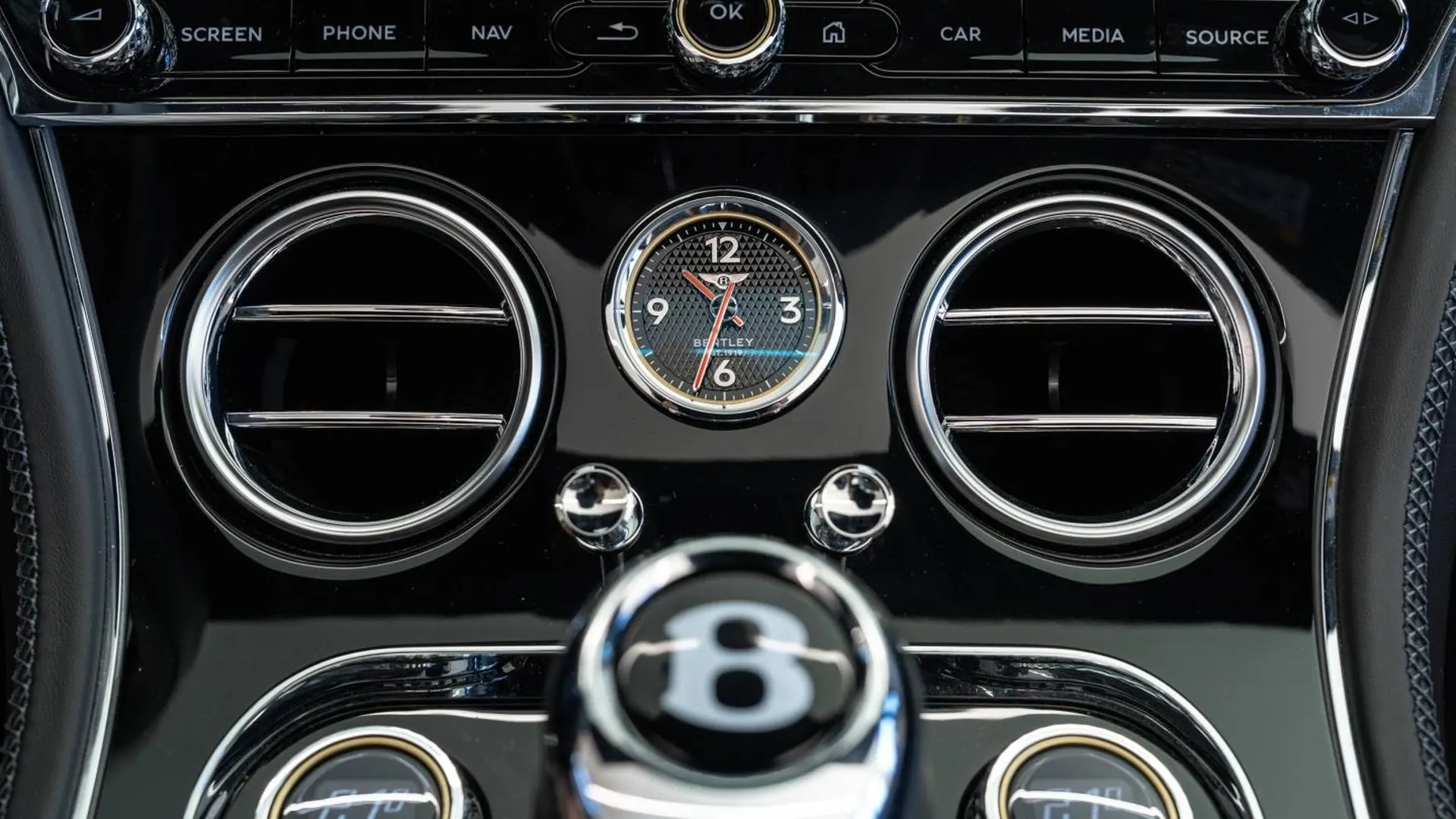 Bentley Continental — photo 27